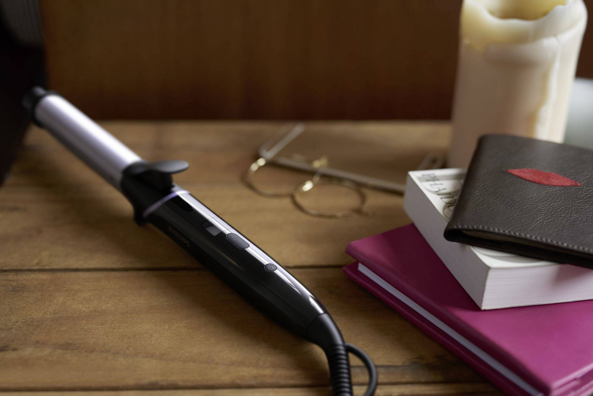 Philips Bodycare BHB864/00 StyleCare Lockenstab Schwarz, Pink mit Display, automatische Abschaltung