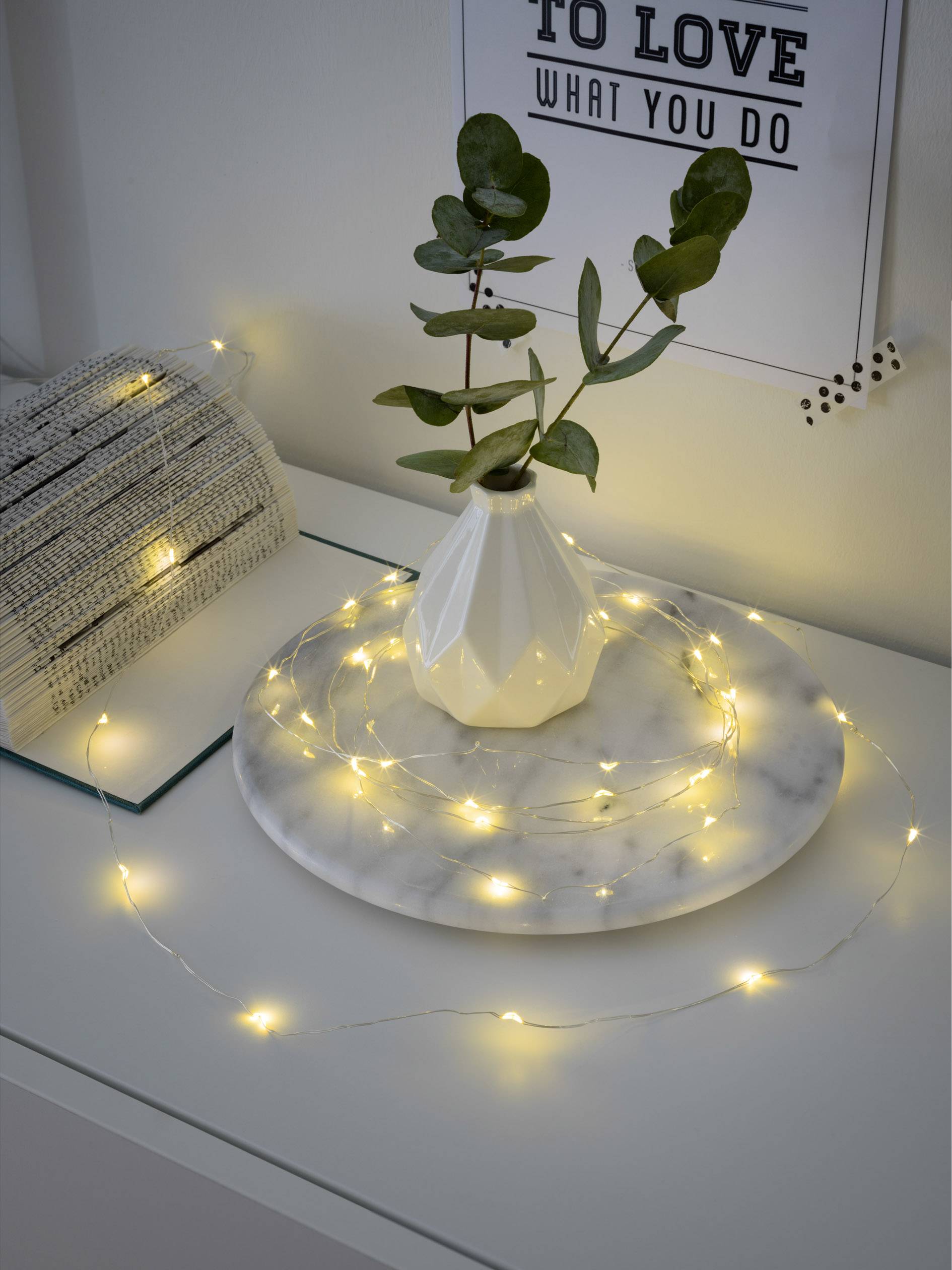 Konstsmide 1461-190 Micro-Lichterkette Innen batteriebetrieben Anzahl Leuchtmittel 40 LED Warmweiß Beleuchtete Länge: 3.9 m Timer