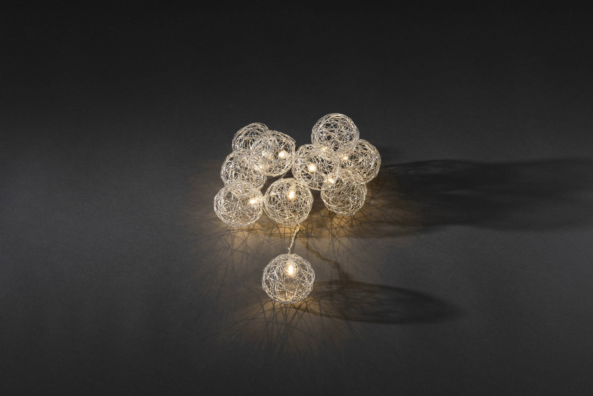 Konstsmide 3148-103 Motiv-Lichterkette Kugel Innen batteriebetrieben Anzahl Leuchtmittel 16 LED Warmweiß Beleuchtete Länge: 2.25m