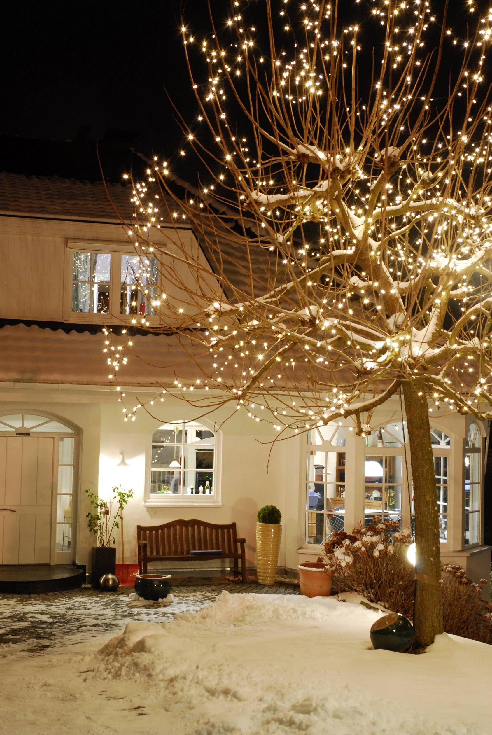 Konstsmide 6080-100 Mini-Lichterkette Außen EEK: G (A - G) netzbetrieben Anzahl Leuchtmittel 304 LED Warmweiß Beleuchtete Länge: 45.45 m