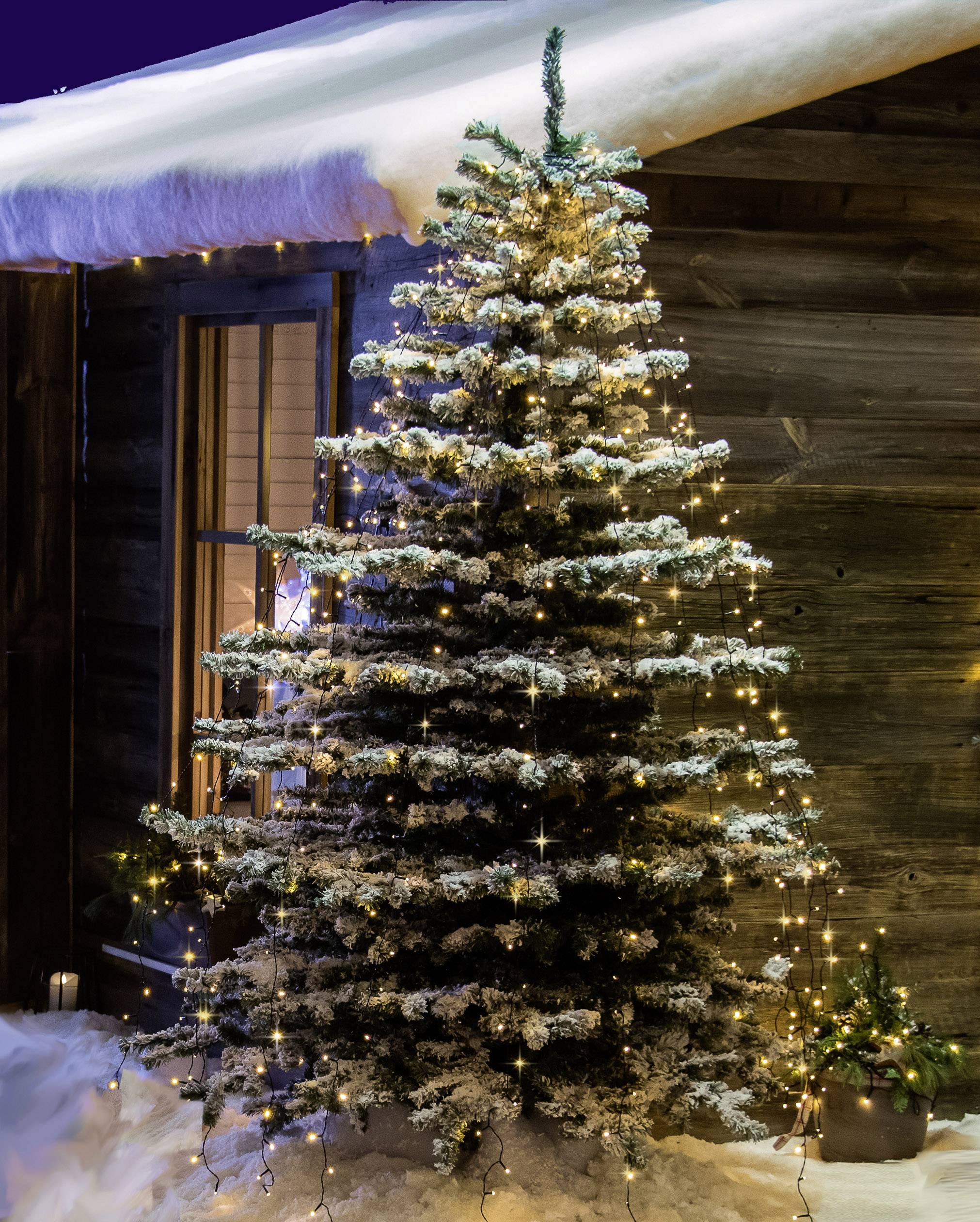 Konstsmide 6321-810 Weihnachtsbaum-Beleuchtung Baum Außen EEK: E (A - G) netzbetrieben Anzahl Leuchtmittel 400 LED Bernstein Beleuchtete Länge: 4