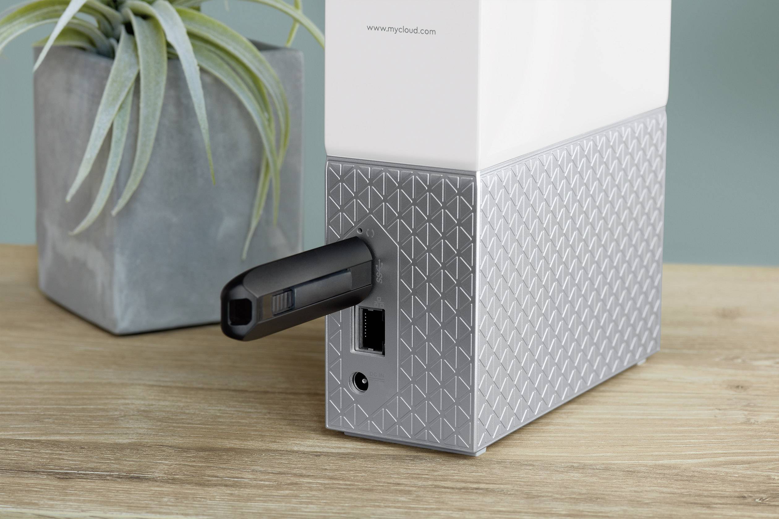 WD My Cloud™ Home Cloud Speichergerät 3TB 1 Bay WDBVXC0030HWT-EESN