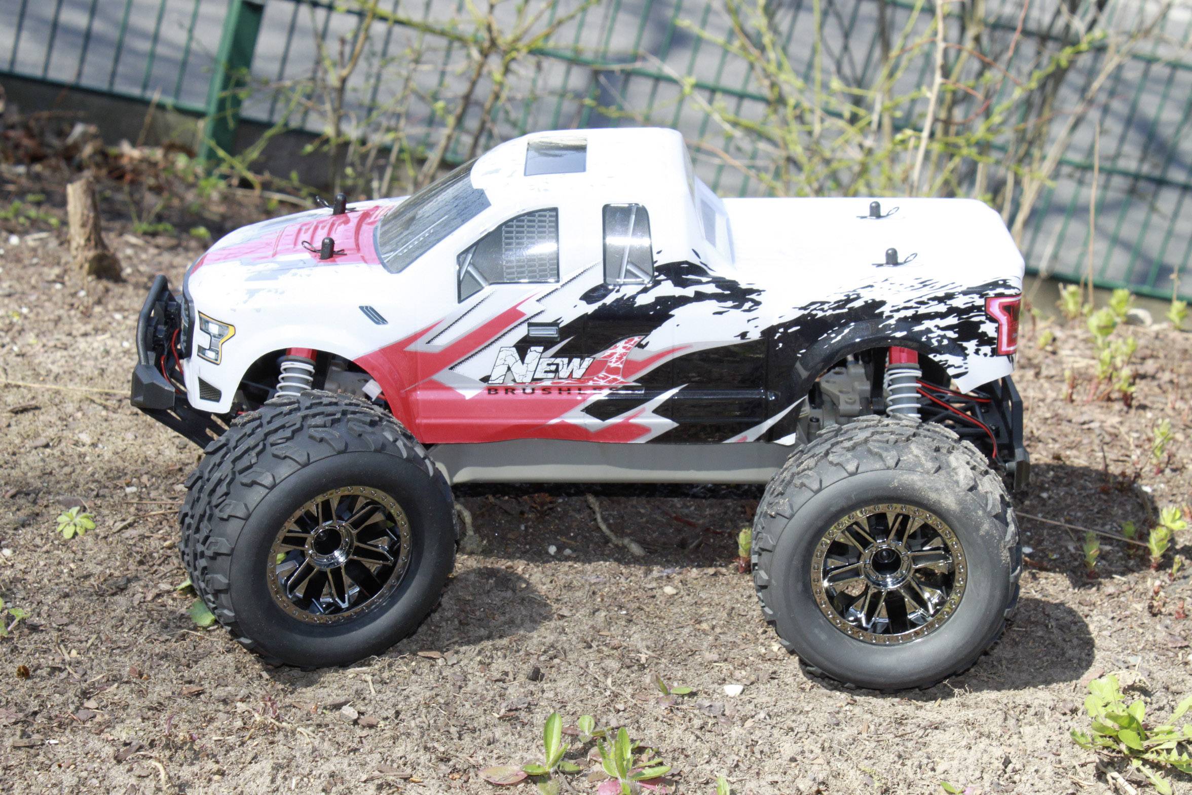 Reely 1:10 Monstertruck Kompletträder Offroad V Block 6-Doppelspeichen Titanium 2St.