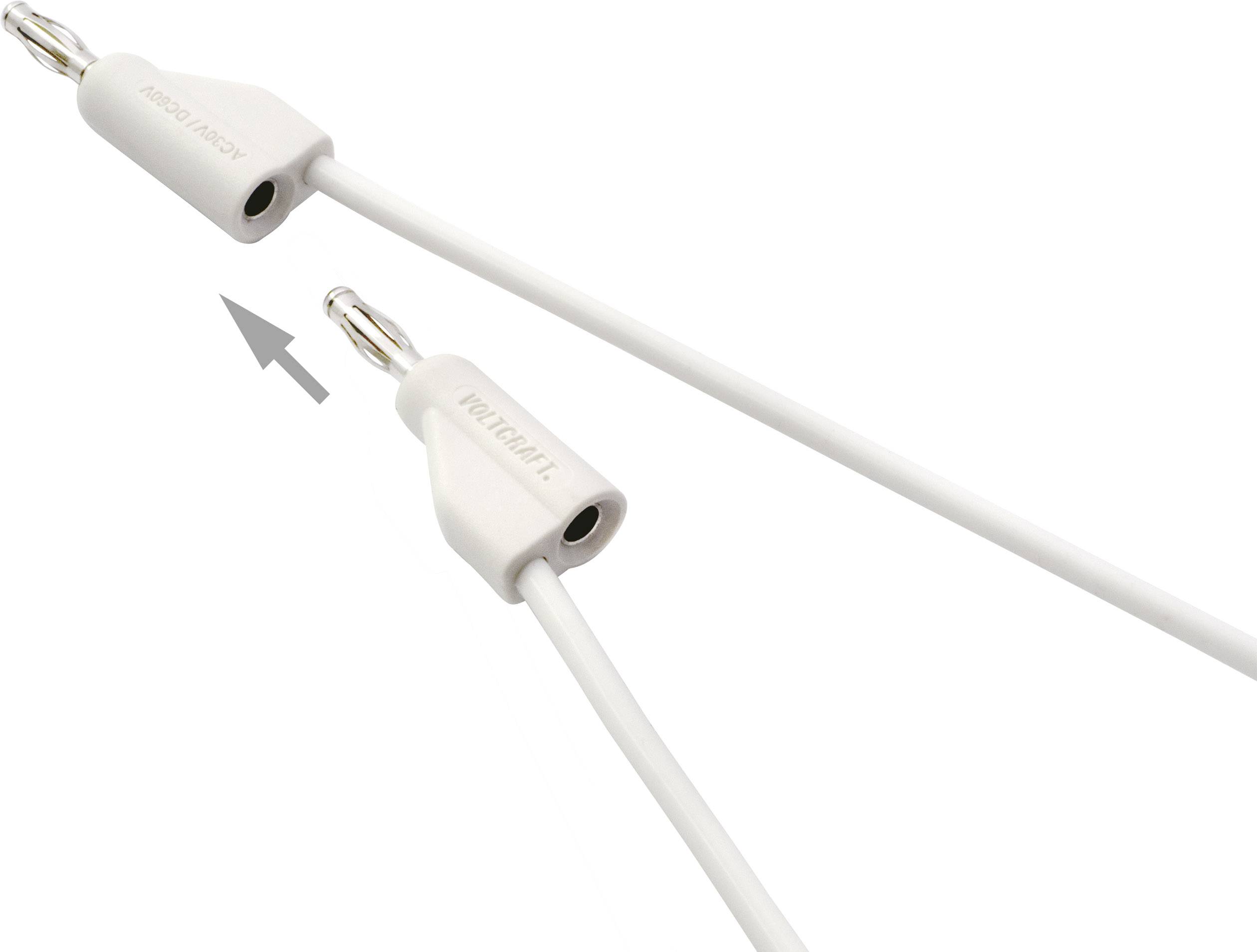 Ein weißes Audiokabel wird mit einem anderen verbunden. Beide Kabel haben eine markierte Buchse und einen Stecker.