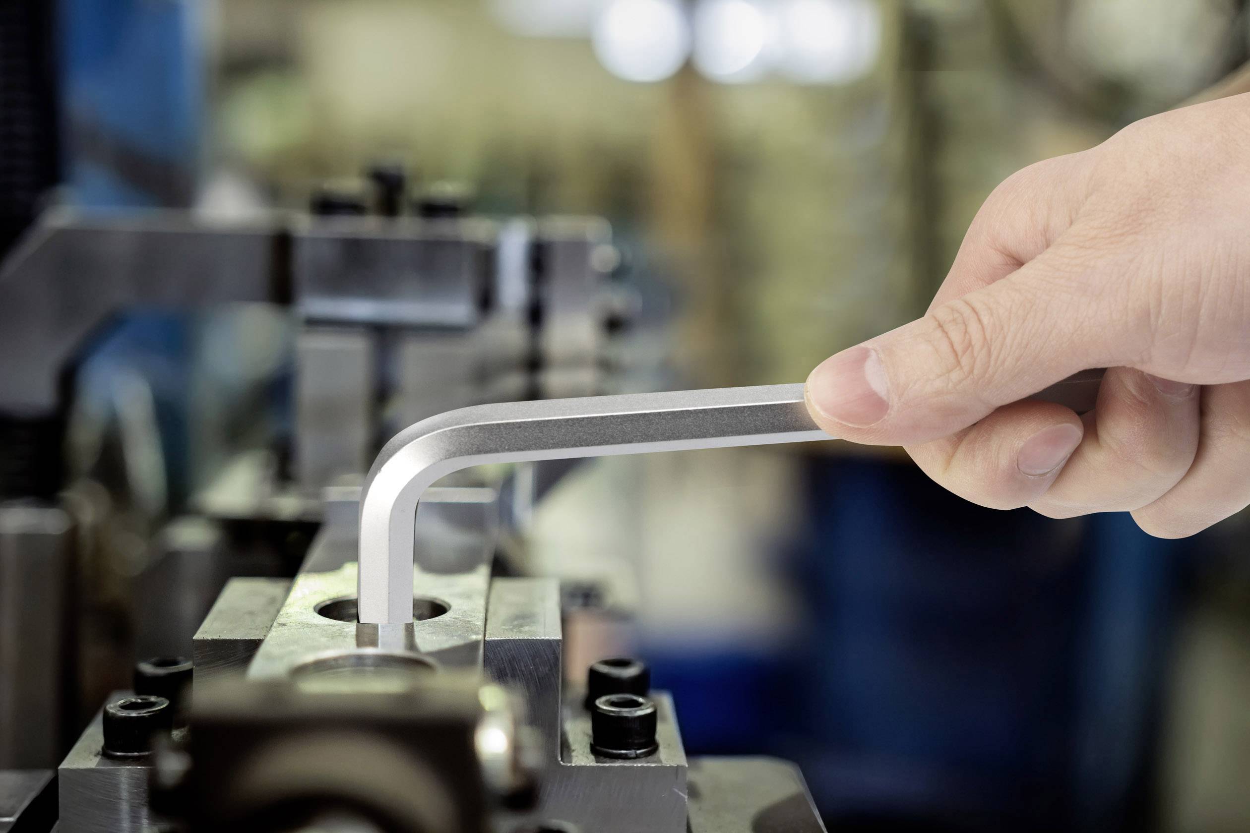 TOOLCRAFT TO-10672410 Profi Werkzeugrucksack bestückt (B x H x T) 35 x 45 x 23cm