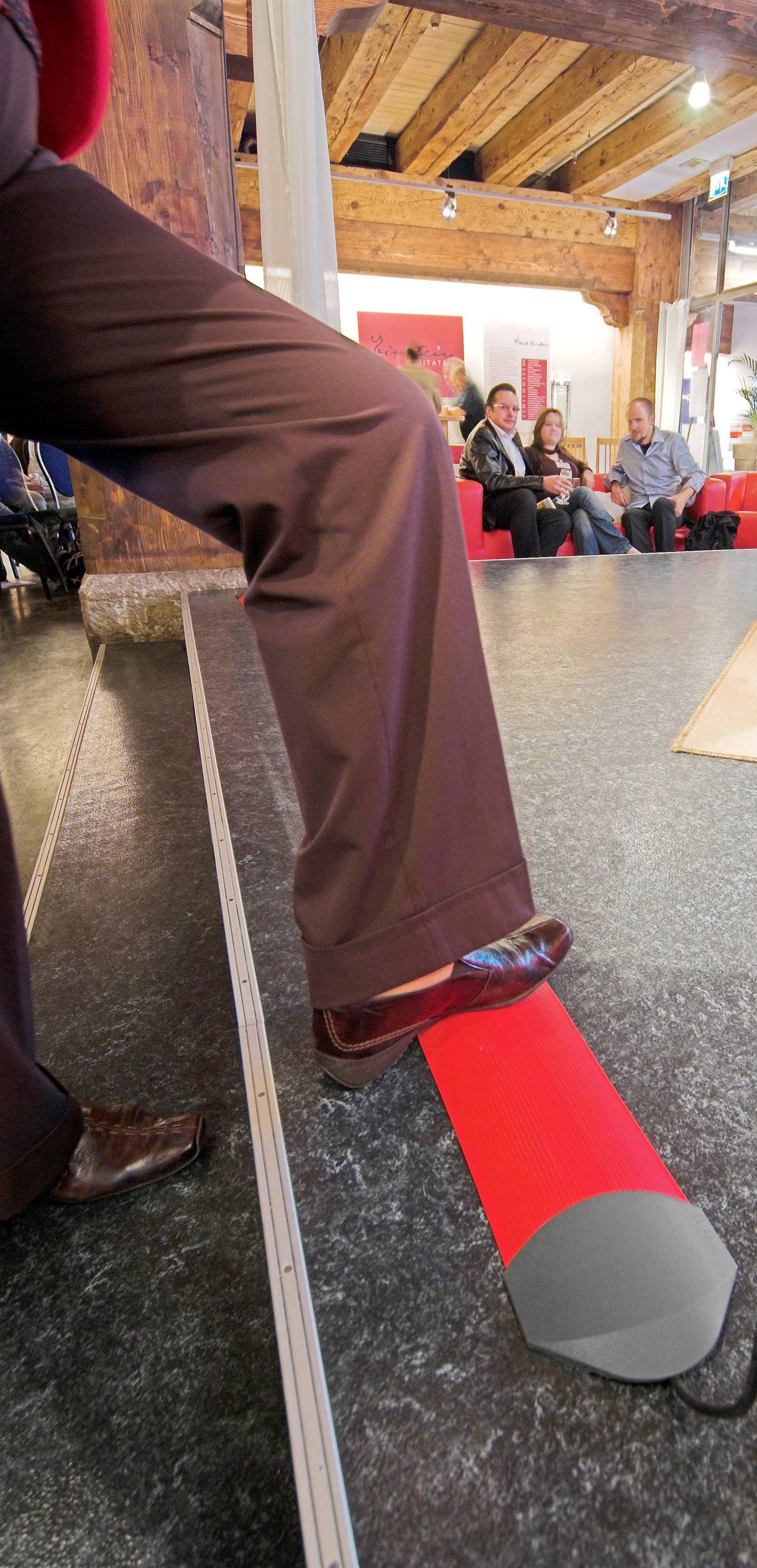 Serpa Kabelbrücke 5.01021.3020 TPE (Geruchneutrales Spezialgummigemisch) Rot Anzahl Kanäle: 5 1500mm Inhalt: 1St.