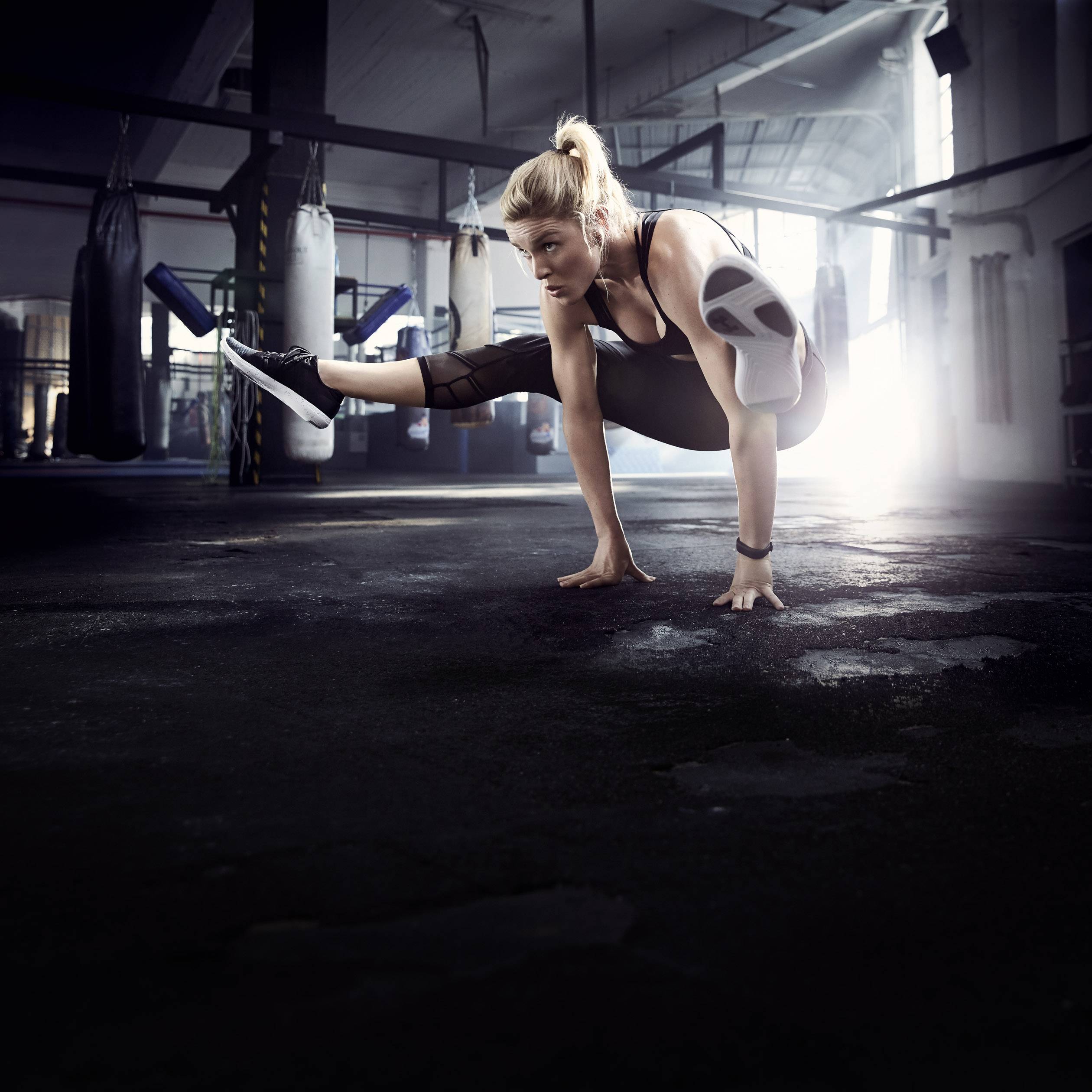 Garmin Vivosport Fitness-Tracker S Schwarz