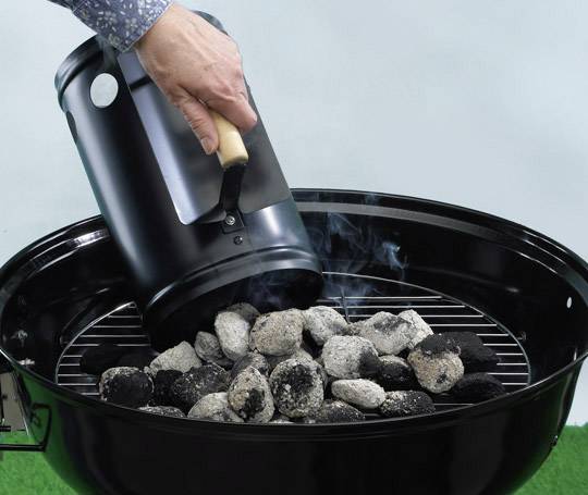 Anzündkamin, Schwarz