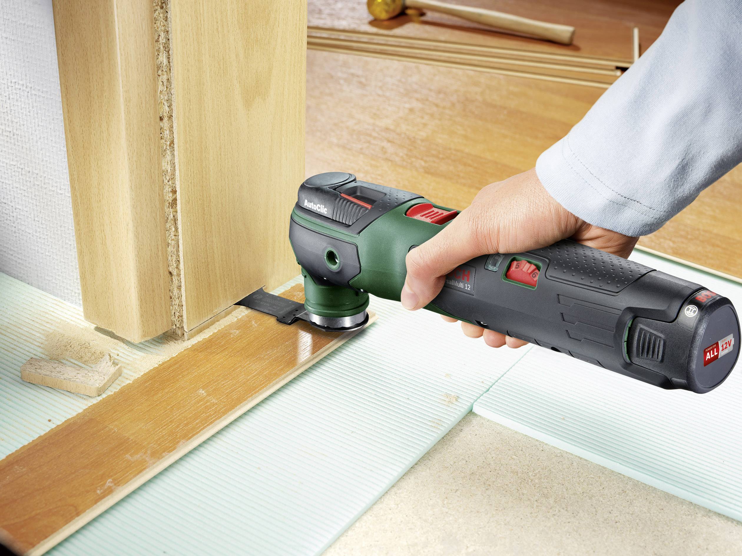 Bosch Home and Garden UniversalMulti 12 0603103001 Multifunktionswerkzeug inkl. Akku, inkl. Koffer 12 V 2.5 Ah Anzahl mitgelieferte Akkus 1