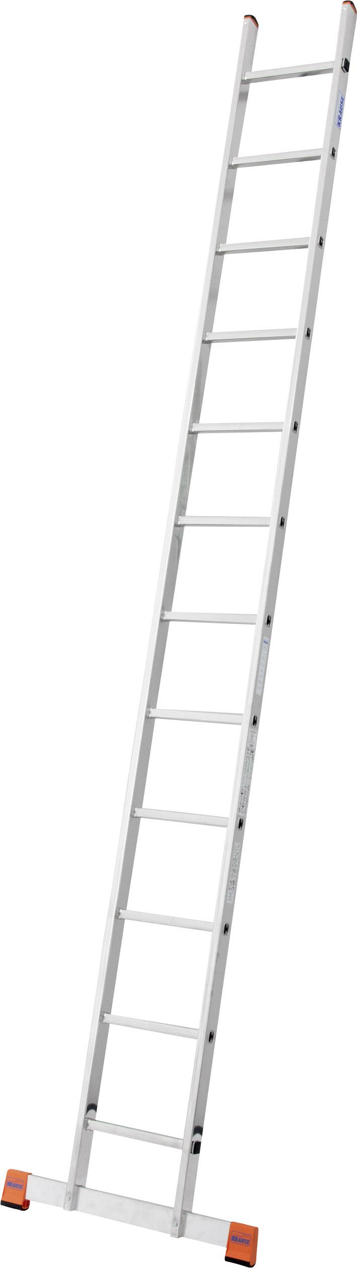 Eine lange, silberne Leiter mit orangefarbenen Füßen, stehend in einem leichten Winkel.