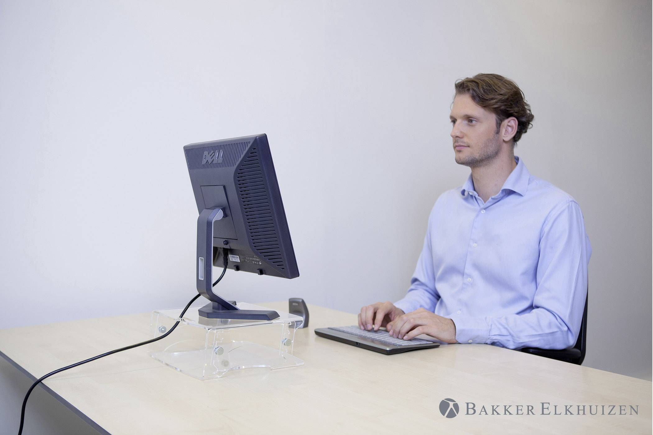 BakkerElkhuizen Q-riser 130 Monitor-Erhöhung Höhen-Bereich: 6 bis 14 cm Transparent