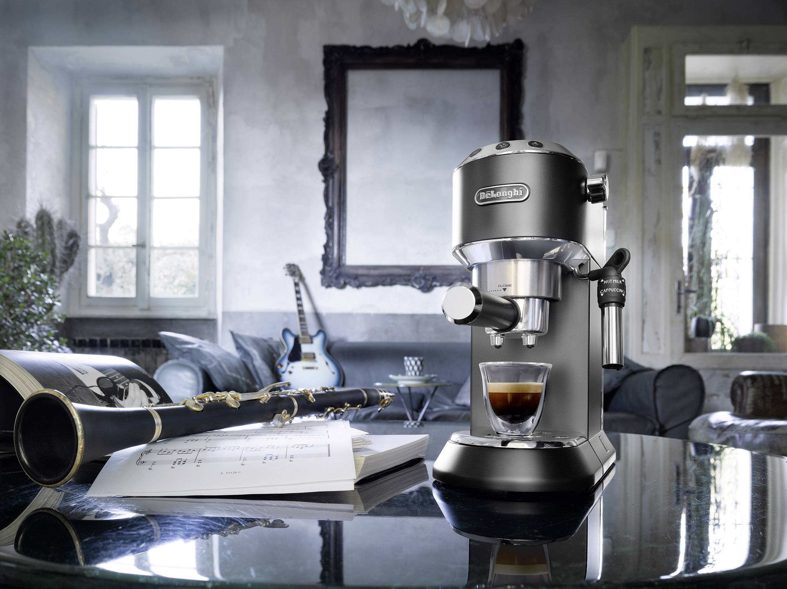 DeLonghi EC 685.BK Espressomaschine mit Siebträger Schwarz 1350 W E.S.E. Pad kompatibel