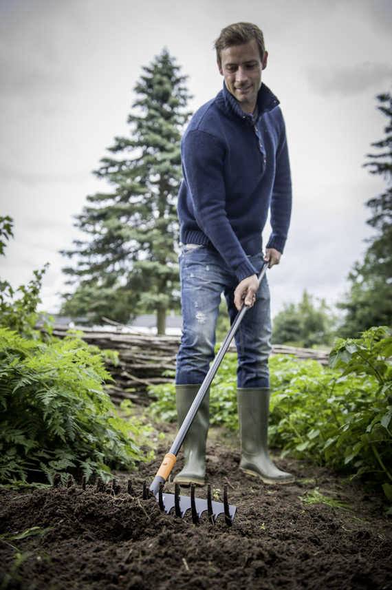Kunststoffrechen QuikFit™ Arbeits-B.410mm 12 Zinken FISKARS