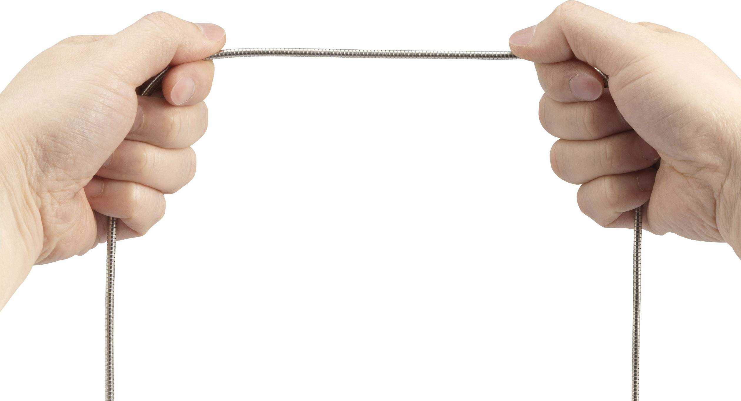 Zwei Hände halten ein gespanntes Stück Draht oder Schnur zwischen sich.