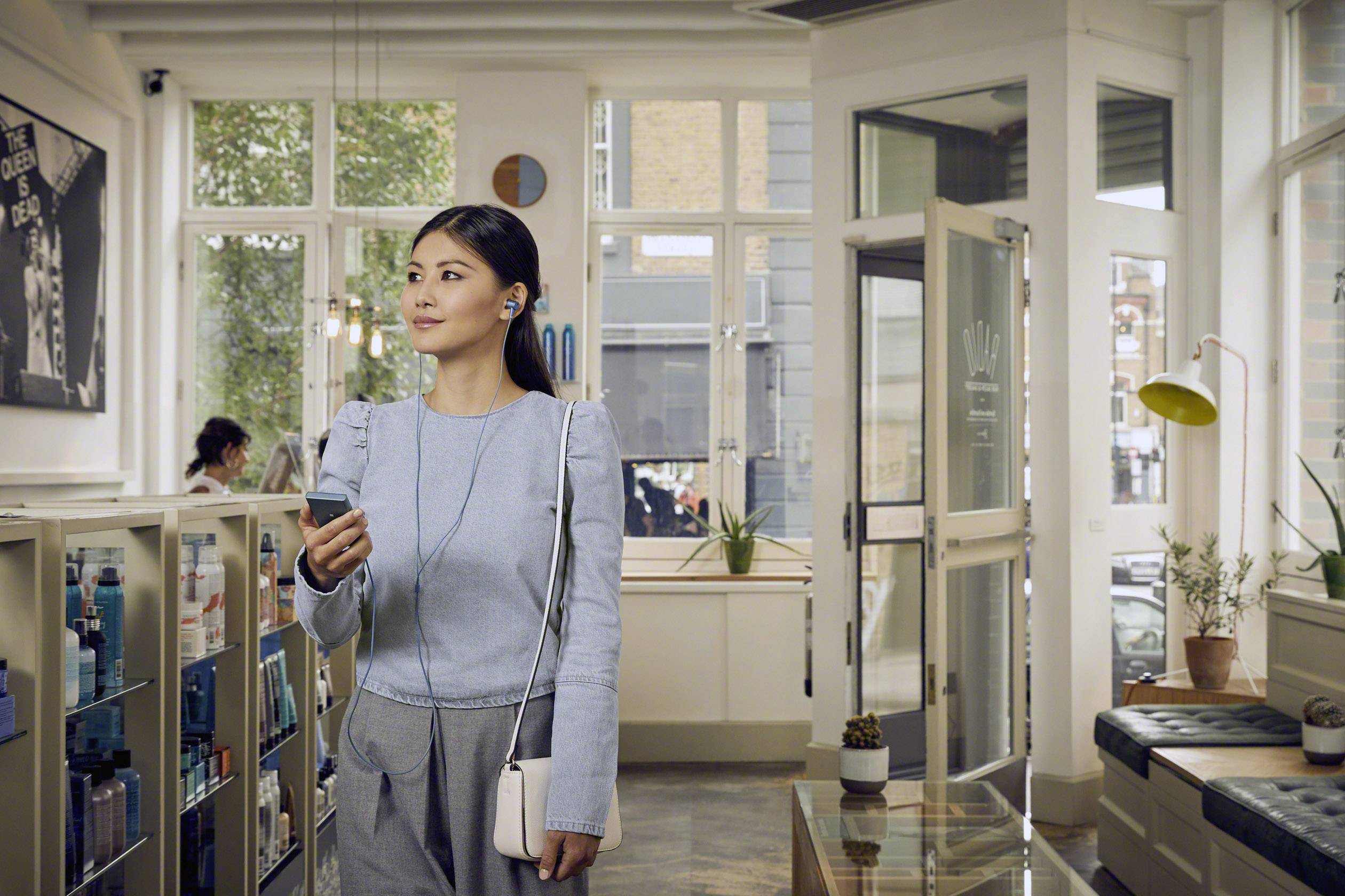 Sony NW-A45HN MP3-Player 16 GB Blau Bluetooth®, Digitale Geräuschminimierung, High-Resolution Audio, NFC