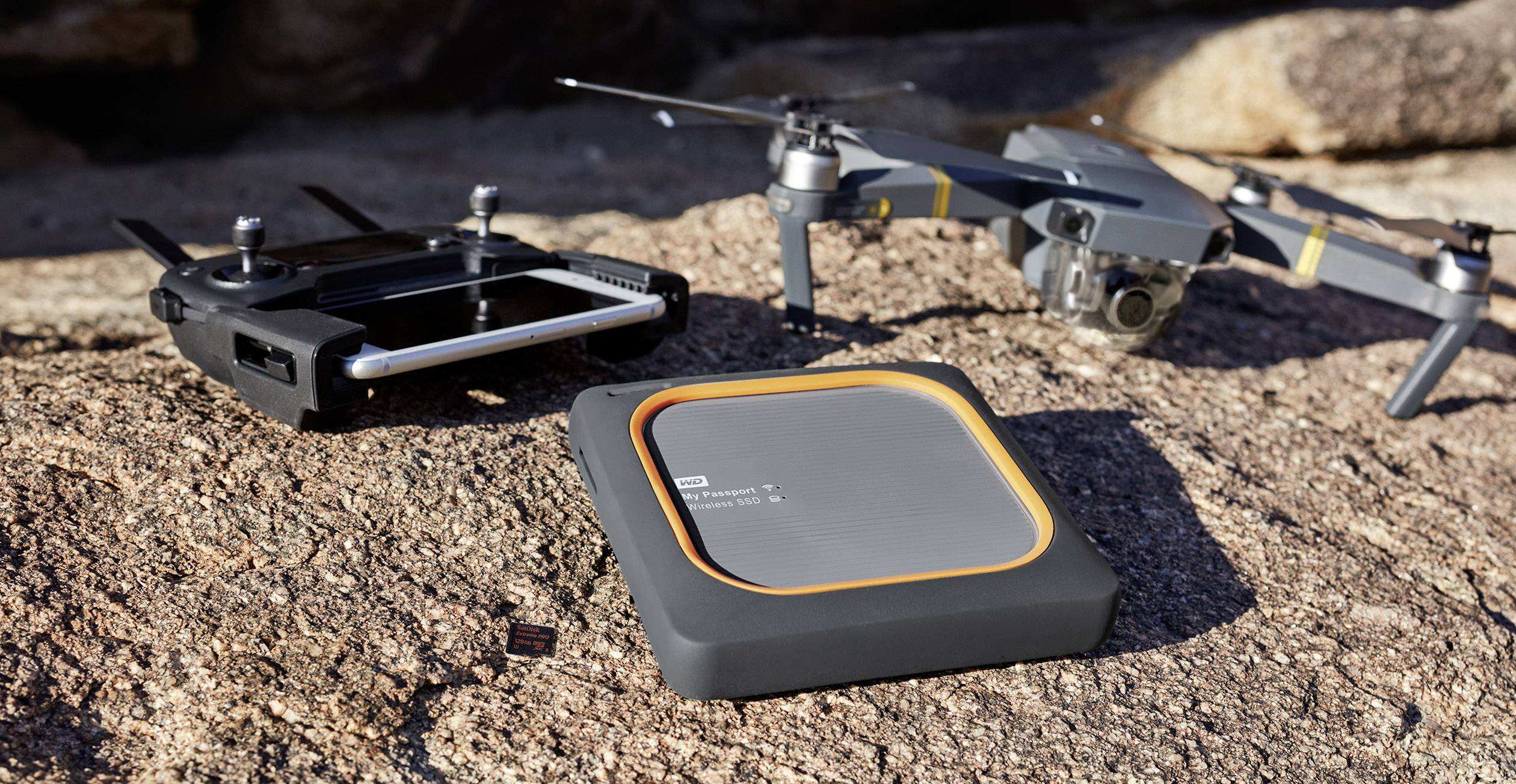 WD My Passport™ Wireless SSD 500 GB WLAN-SSD-Festplatte USB Host, USB 3.2 Gen 1 (USB 3.0), WLAN 802.11 b/g/n Grau  WDBAMJ5000AGY-EESN