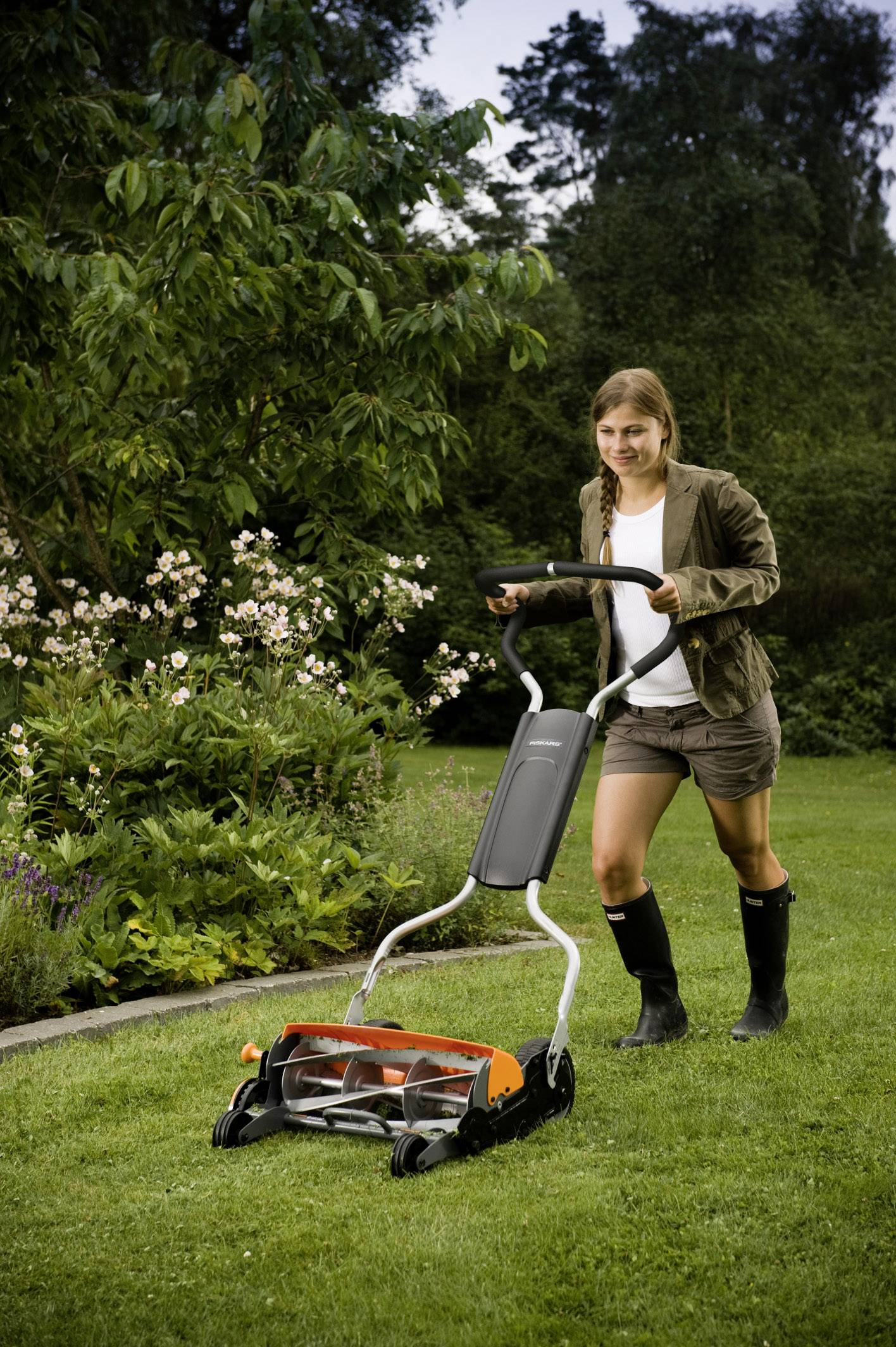 Fiskars StaySharp™ Max Hand Spindelmäher Höhenverstellbarer Griff mit Klappfunktion Schnittbreite (max.) 46 cm