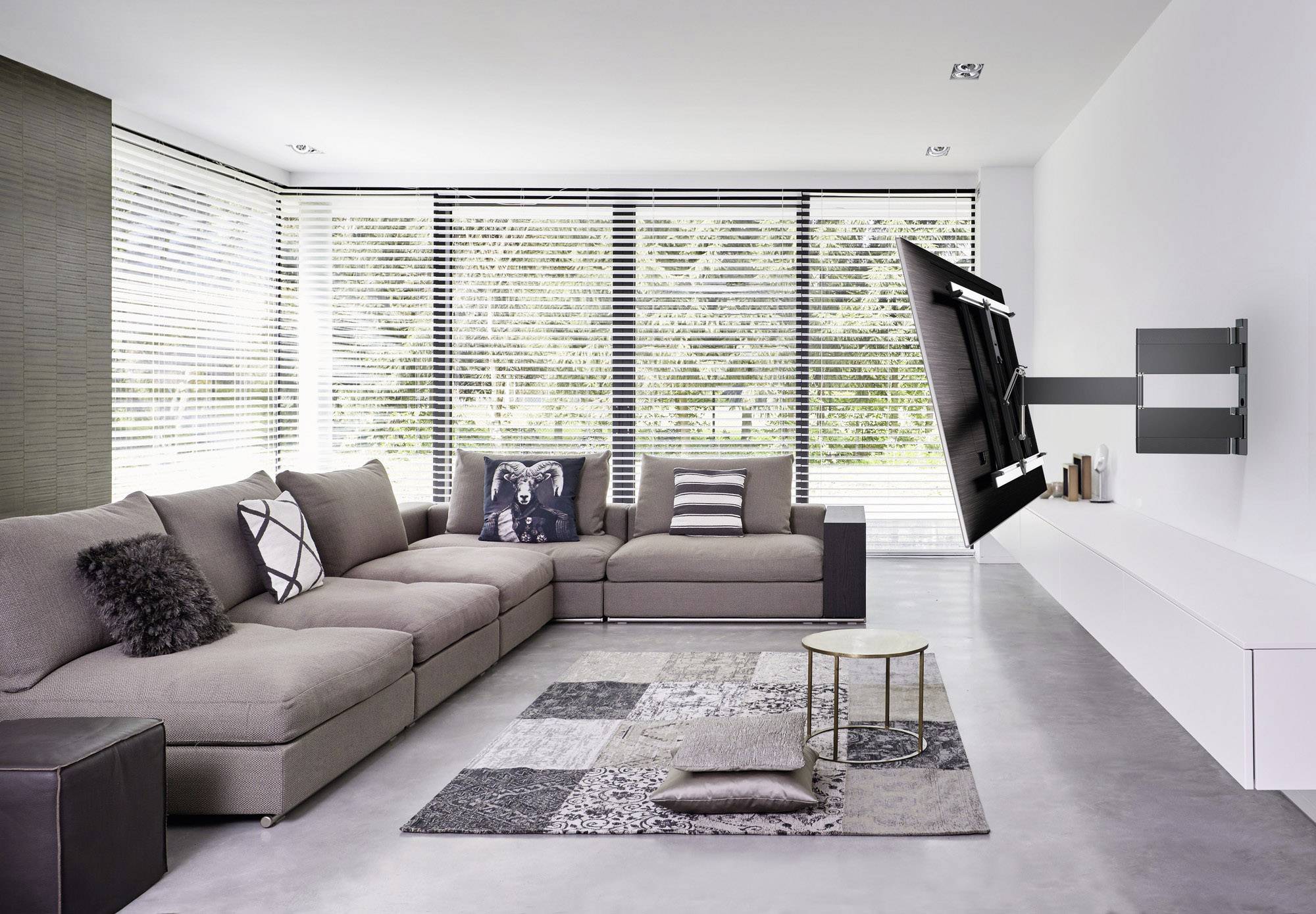 Vogel's THIN 445 TV-Wandhalterung 66,0cm (26") - 139,7cm (55") Schwenkbar, Neigbar