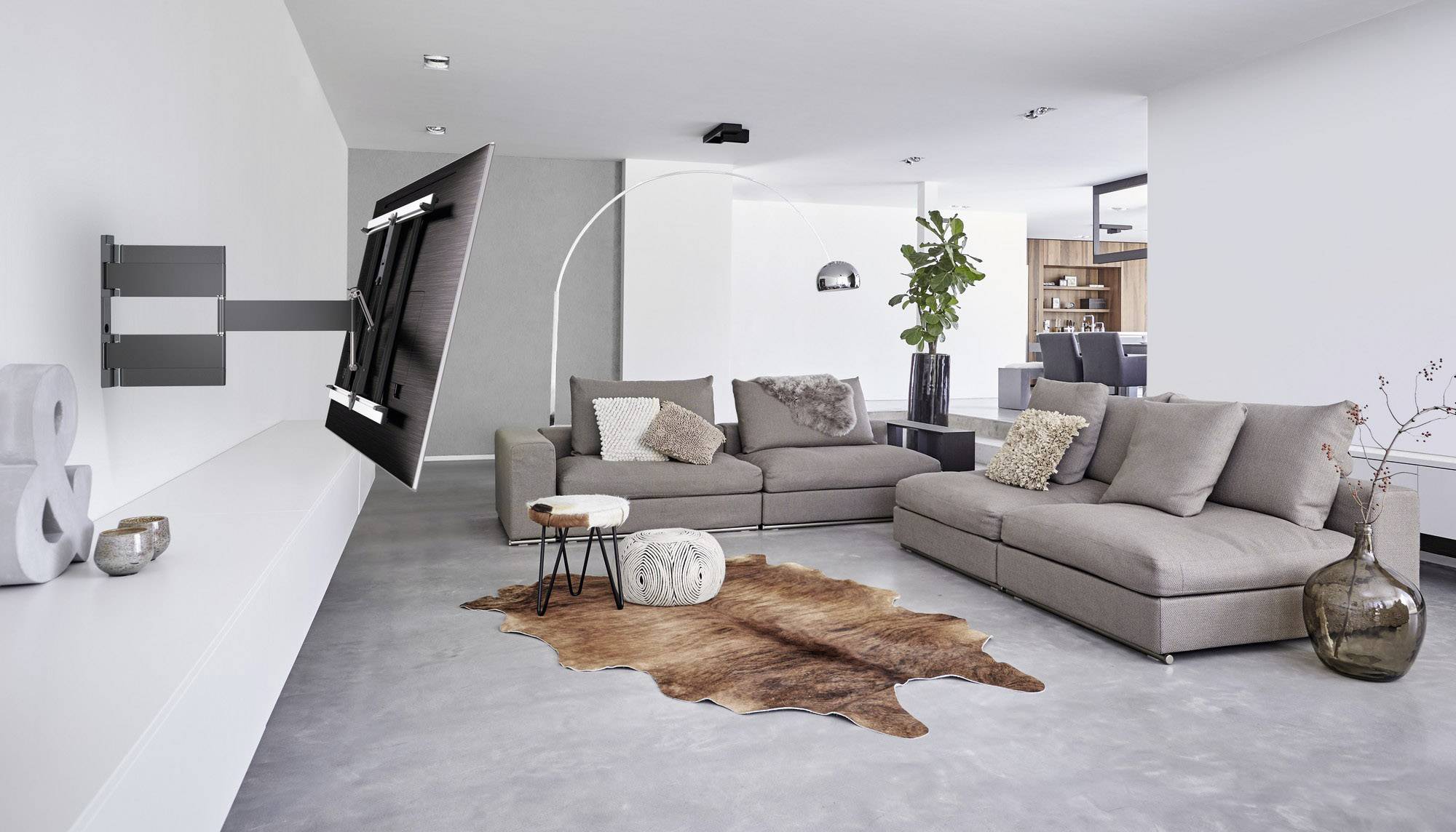 Vogel's THIN 445 TV-Wandhalterung 66,0 cm (26") - 139,7 cm (55") Schwenkbar, Neigbar, Ausziehbar Mit Verriegelungsmechanismus