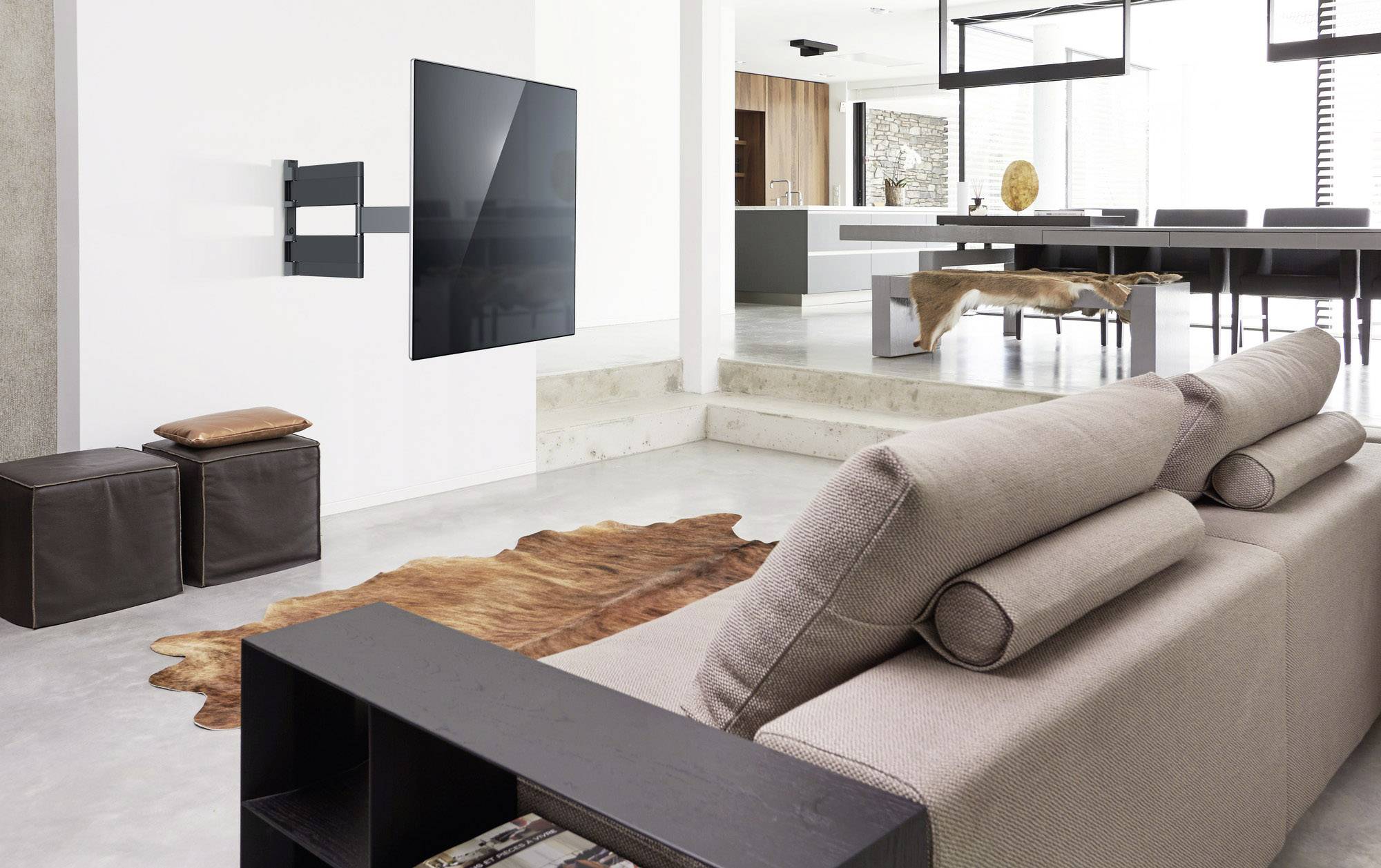 Vogel's THIN 545 TV-Wandhalterung 101,6 cm (40") - 165,1 cm (65") Schwenkbar, Neigbar