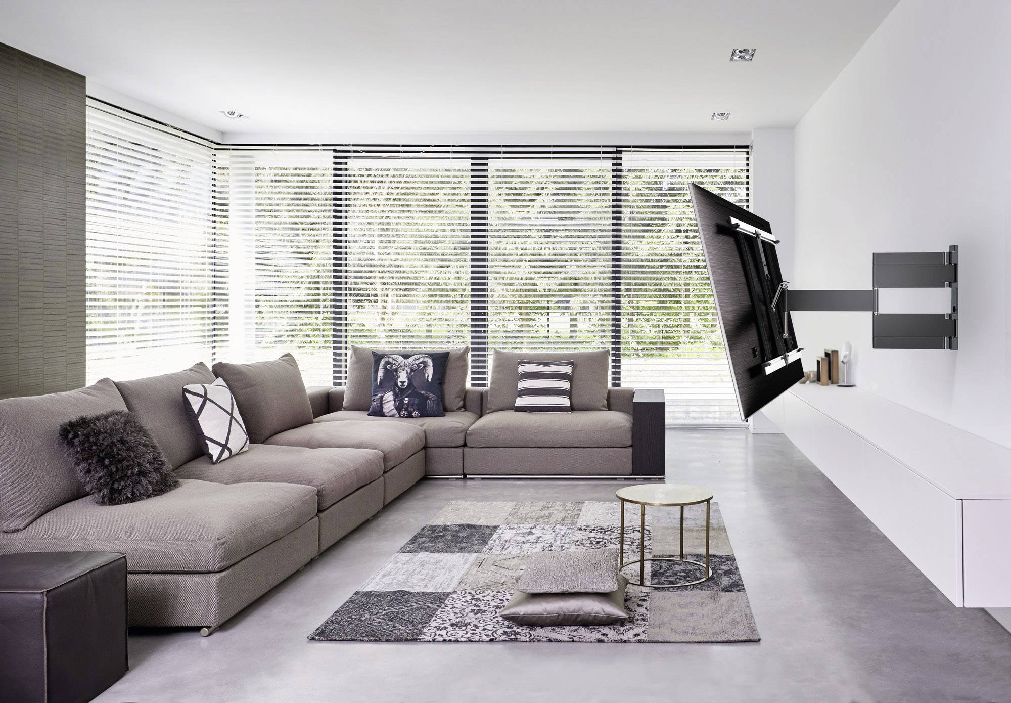 Vogel's THIN 545 TV-Wandhalterung 101,6 cm (40") - 165,1 cm (65") Schwenkbar, Neigbar