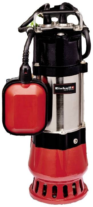 Eine rote und schwarze Wasserpumpe mit Kabeln und einem schwarzen Griff oben, für die Förderung von Wasser aus Behältern oder Brunnen.