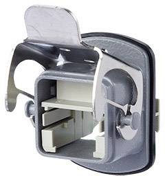 Ein silberner, rechteckiger metallischer Steckverbinder mit einer offenen Halteklammer, seitlich an einem Gerät montiert.