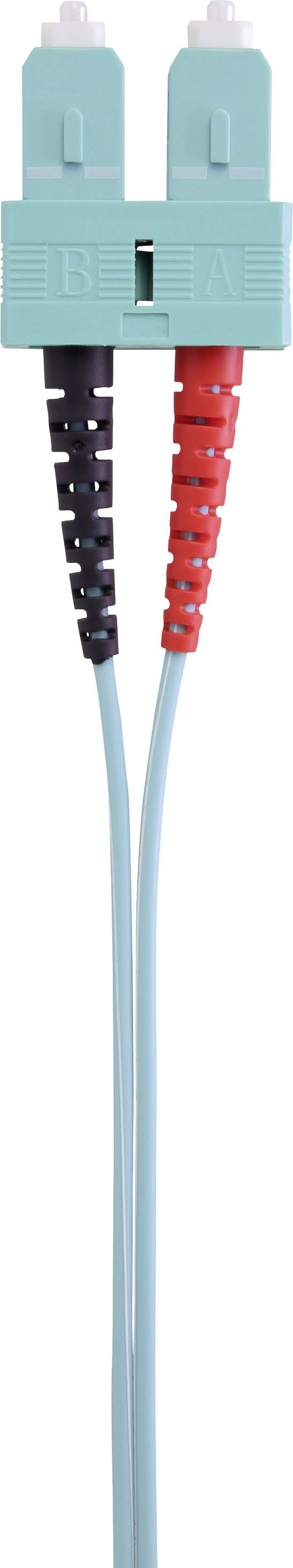 Glasfaserkabel mit zwei Steckverbindungen, einer blauen und einer roten. Die Stecker sind grün und mit 'A' und 'B' beschriftet.