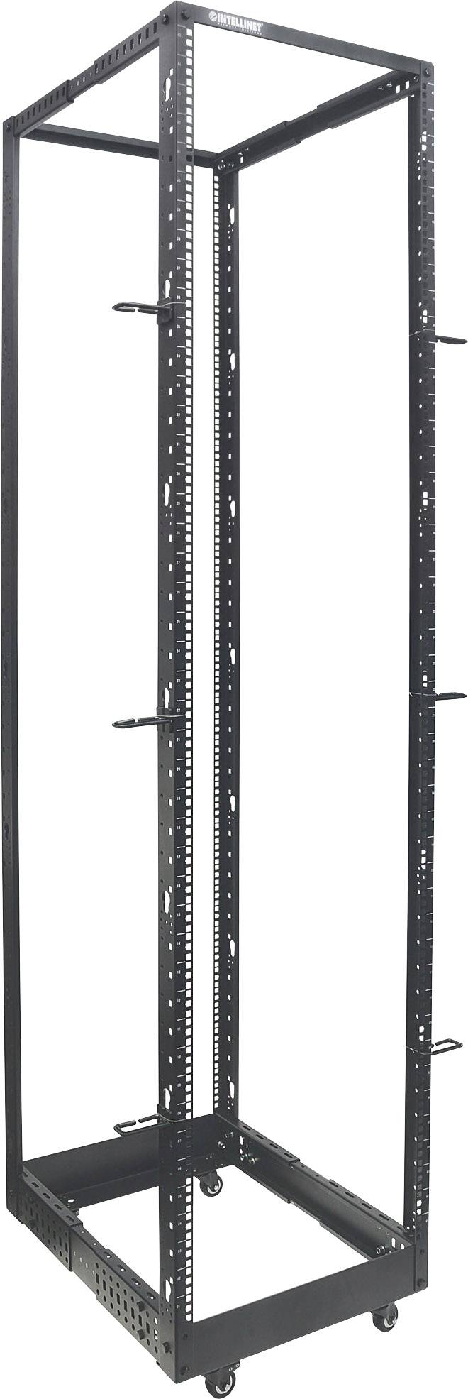 Ein großer schwarzer Server-Rack-Rahmen mit mehreren Einbauvorrichtungen, der auf Rollen steht. Ideal für IT- und Technikgeräte.