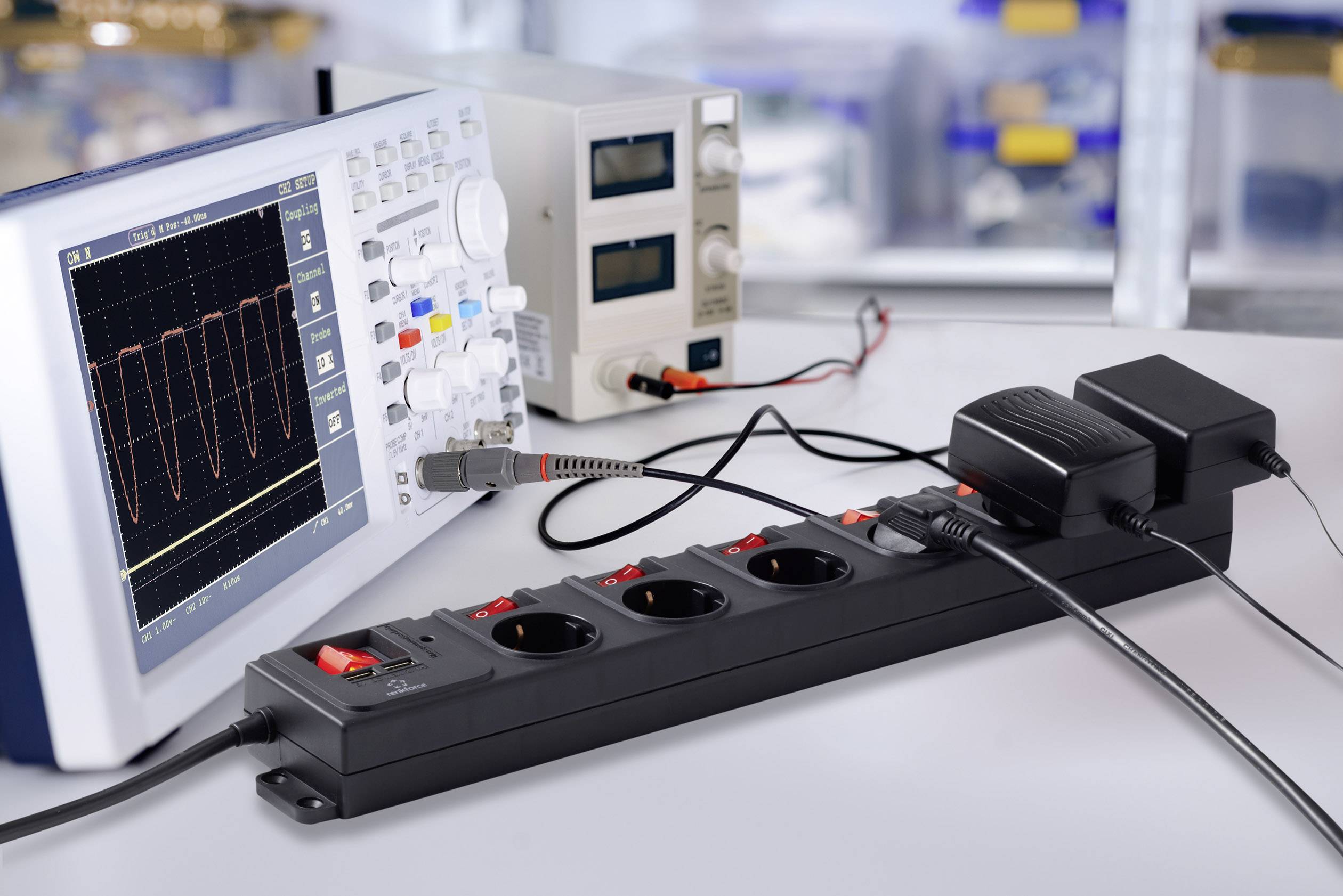 Renkforce RF-3313344 Überspannungsschutz-Steckdosenleiste Schwarz Schutzkontakt 1St.