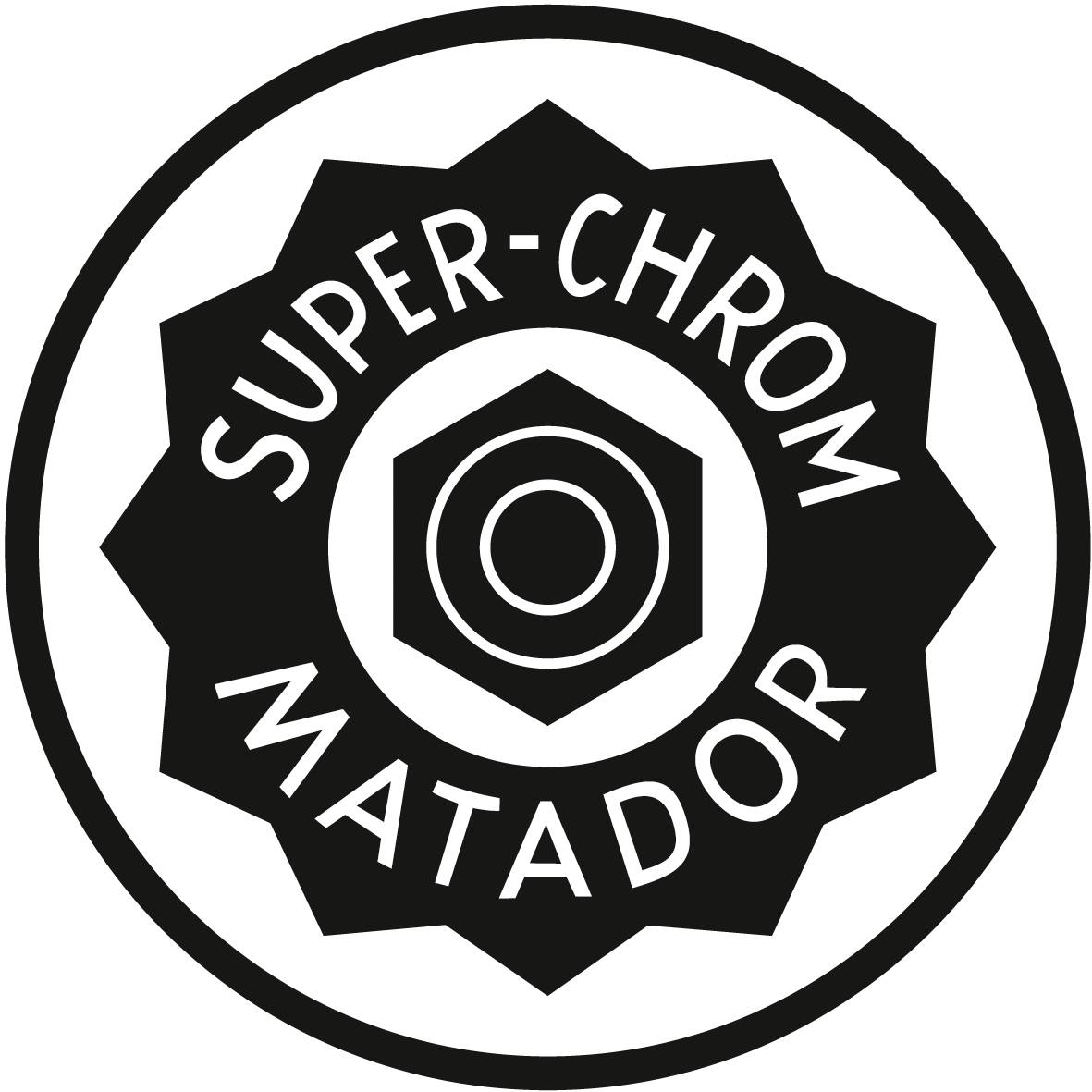 'Super-Chrom Matador' Logo in einem Kreis mit stilisiertem Zahnrad und Schraube in der Mitte, kontrastreiches Schwarz-Weiß-Design.