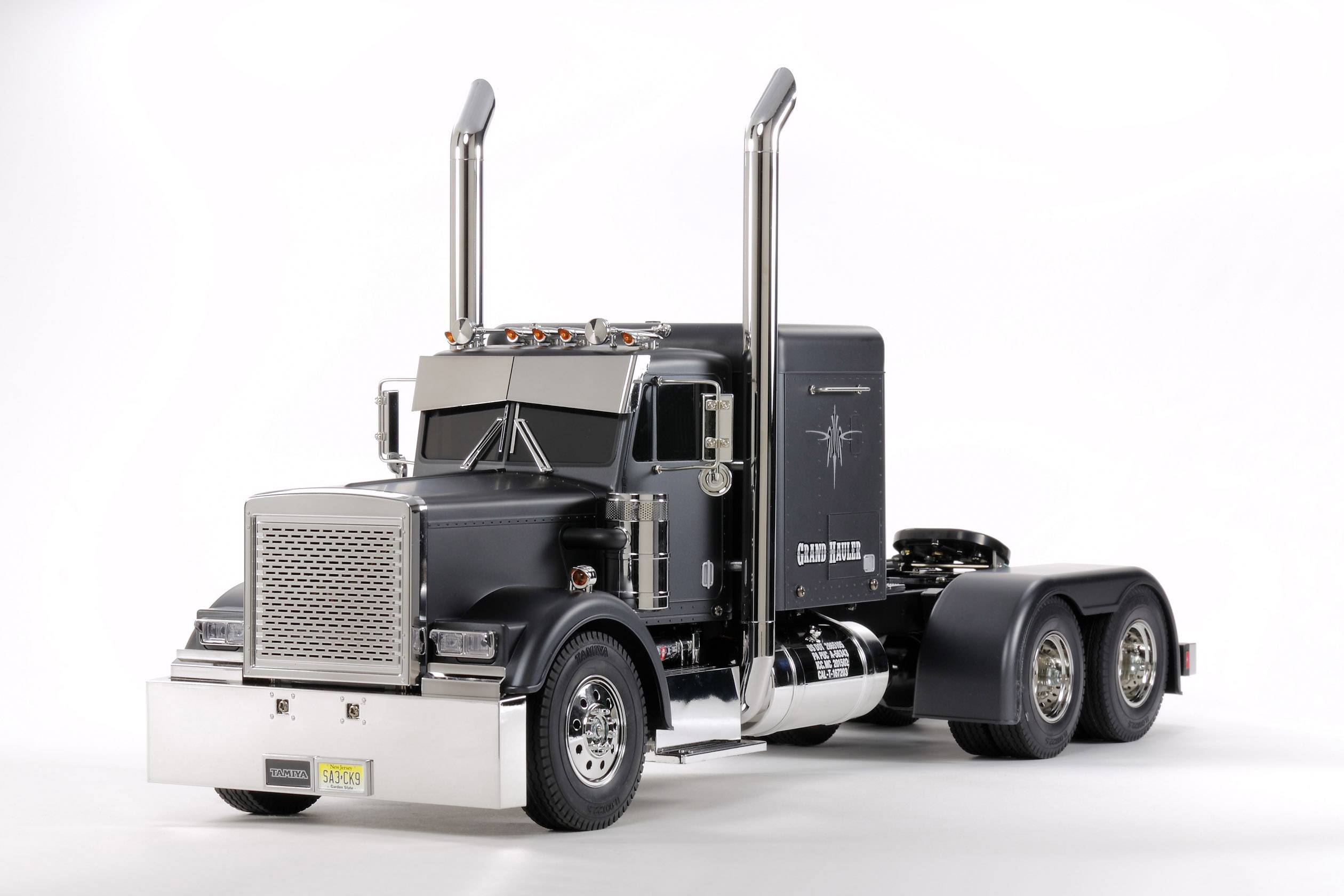 Tamiya 56356 Grand Hauler Matte Black Edition 1:14 Elektro RC Modell-LKW Bausatz Vorlackiert