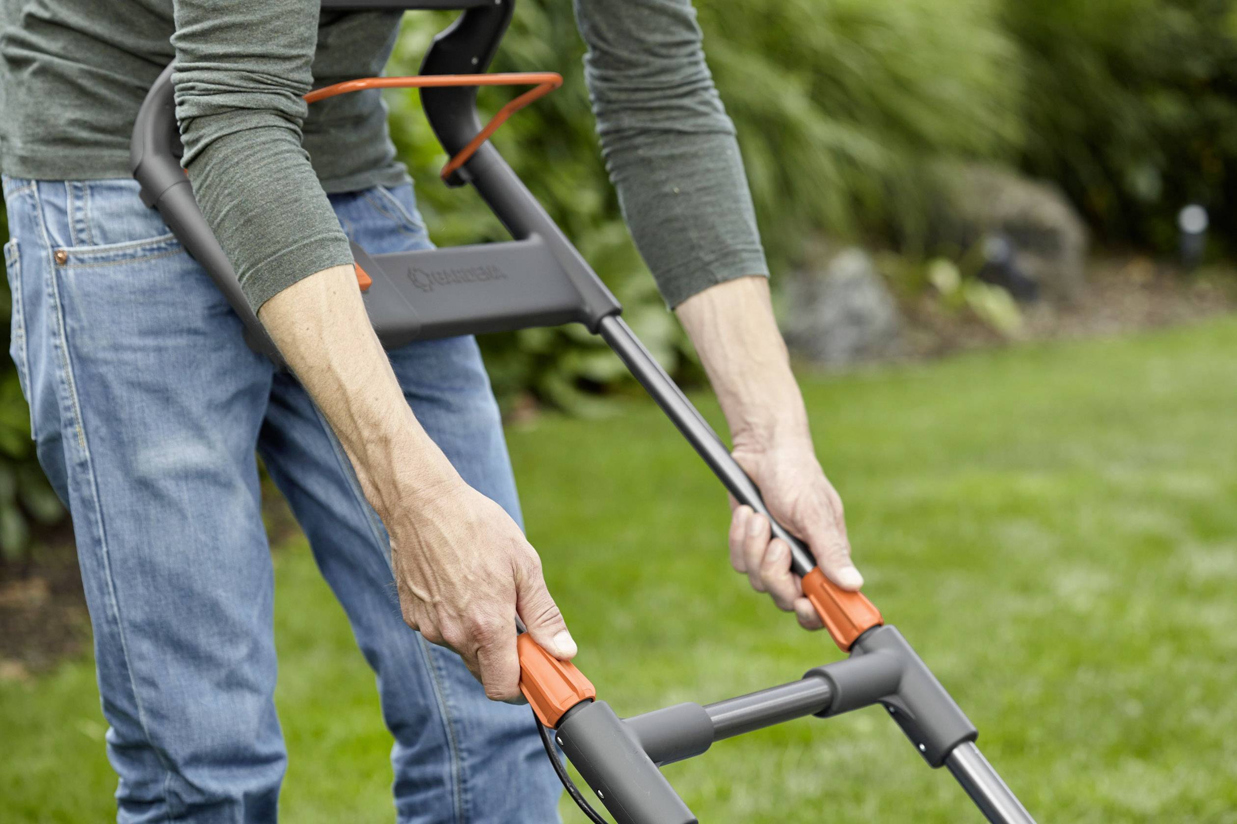 GARDENA PowerMax 1600/37 Elektro Rasenmäher Mulchfunktion 1600 W Schnittbreite (max.) 37 cm Geeignet für 500 m²