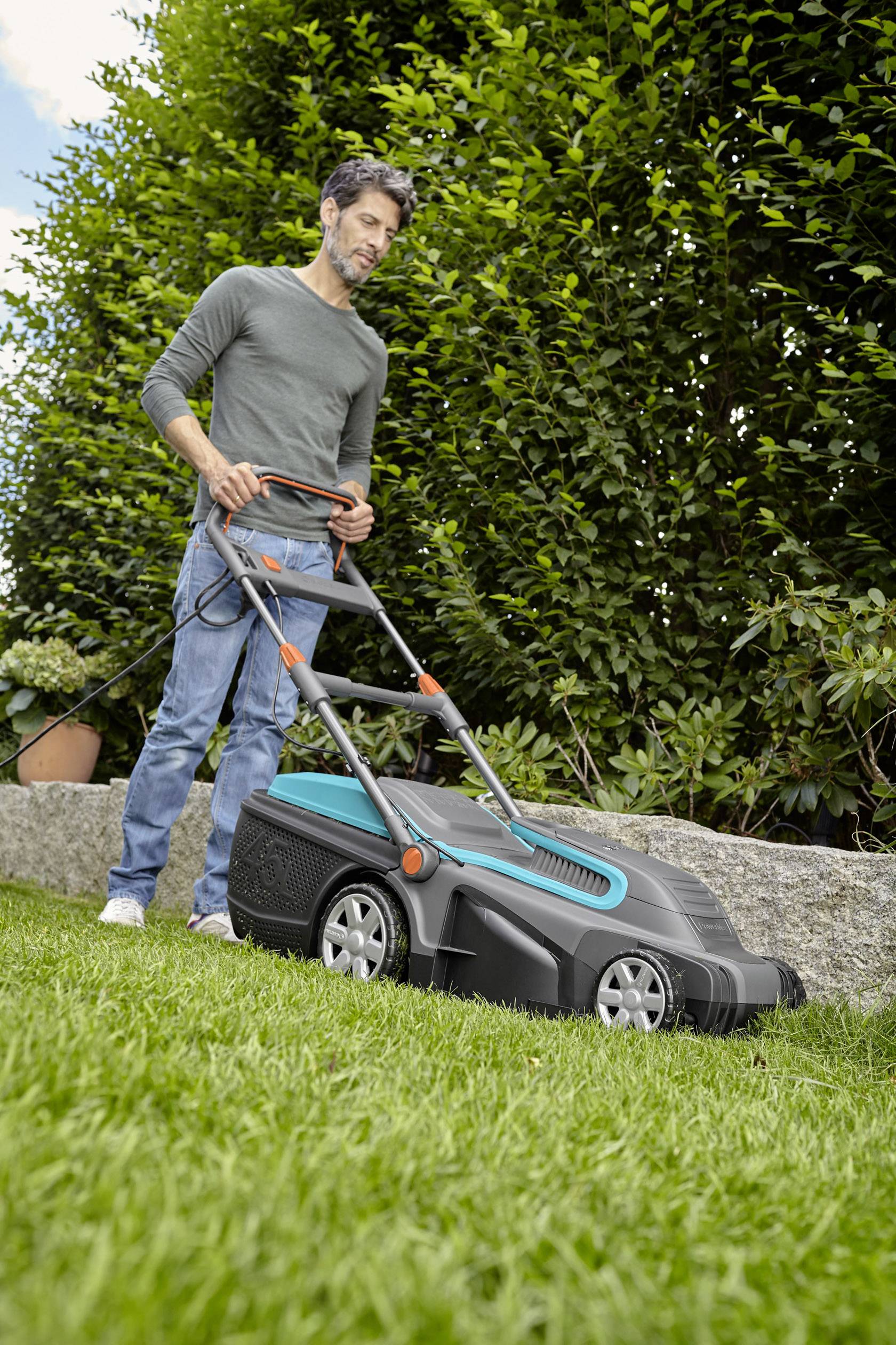 GARDENA PowerMax 1600/37 Elektro Rasenmäher Mulchfunktion 1600 W Schnittbreite (max.) 37 cm Geeignet für 500 m²