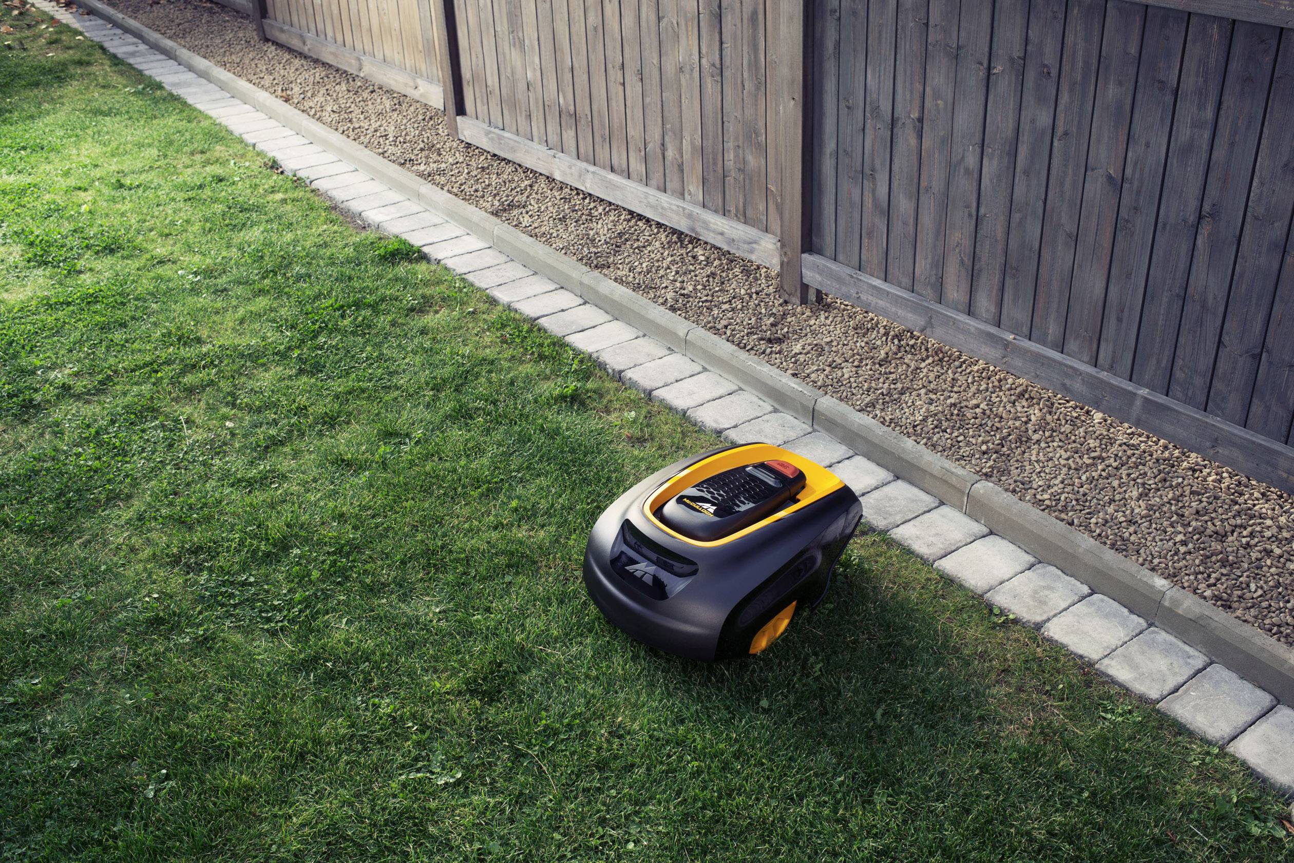 McCulloch ROB R1000 Mähroboter Geeignet für Fläche max. 1000 m²