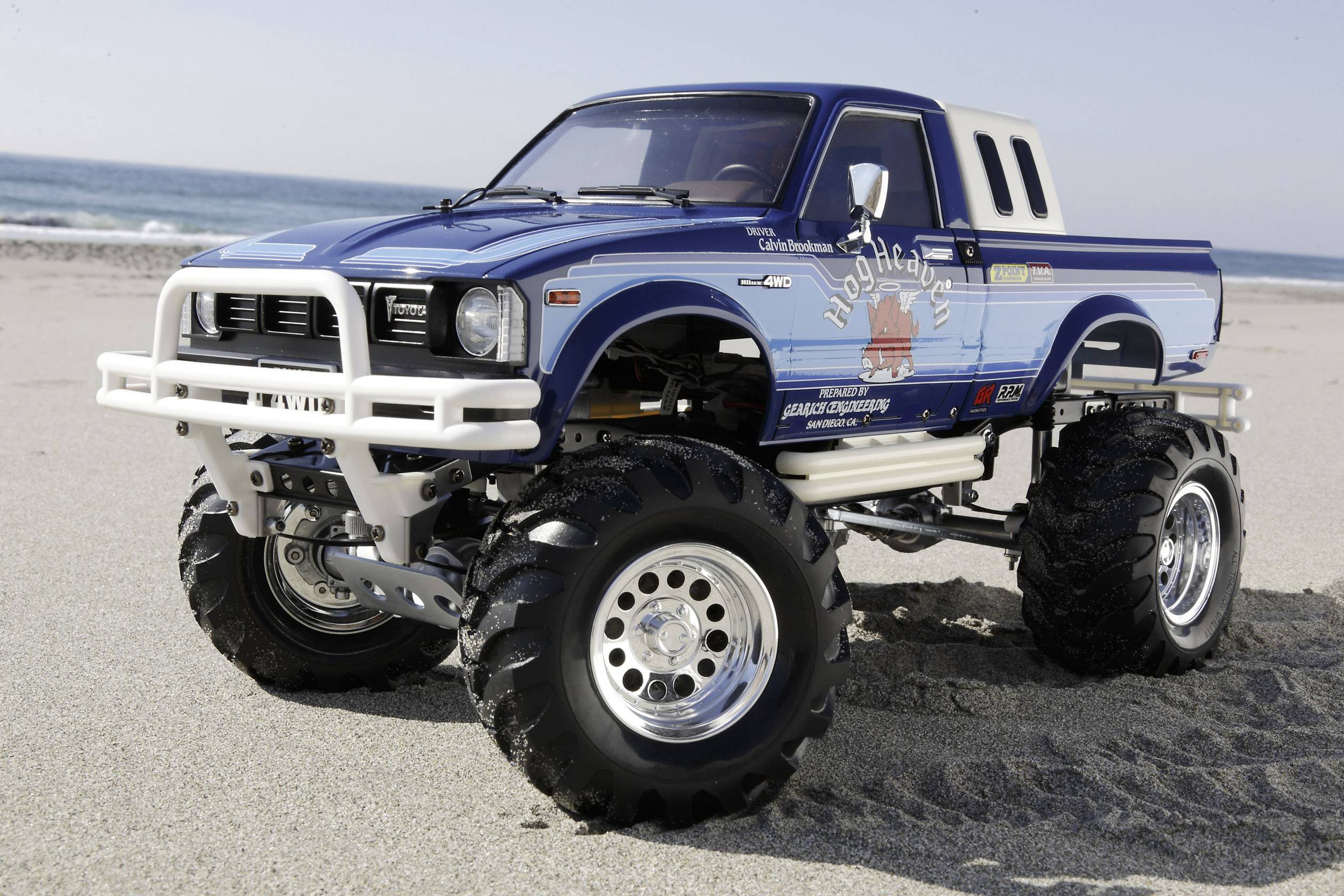 Tamiya Toyota 4x4 PickUp Bruiser Brushed 1:10 RC Modellauto Elektro Monstertruck Allradantrieb (4WD) Bausatz