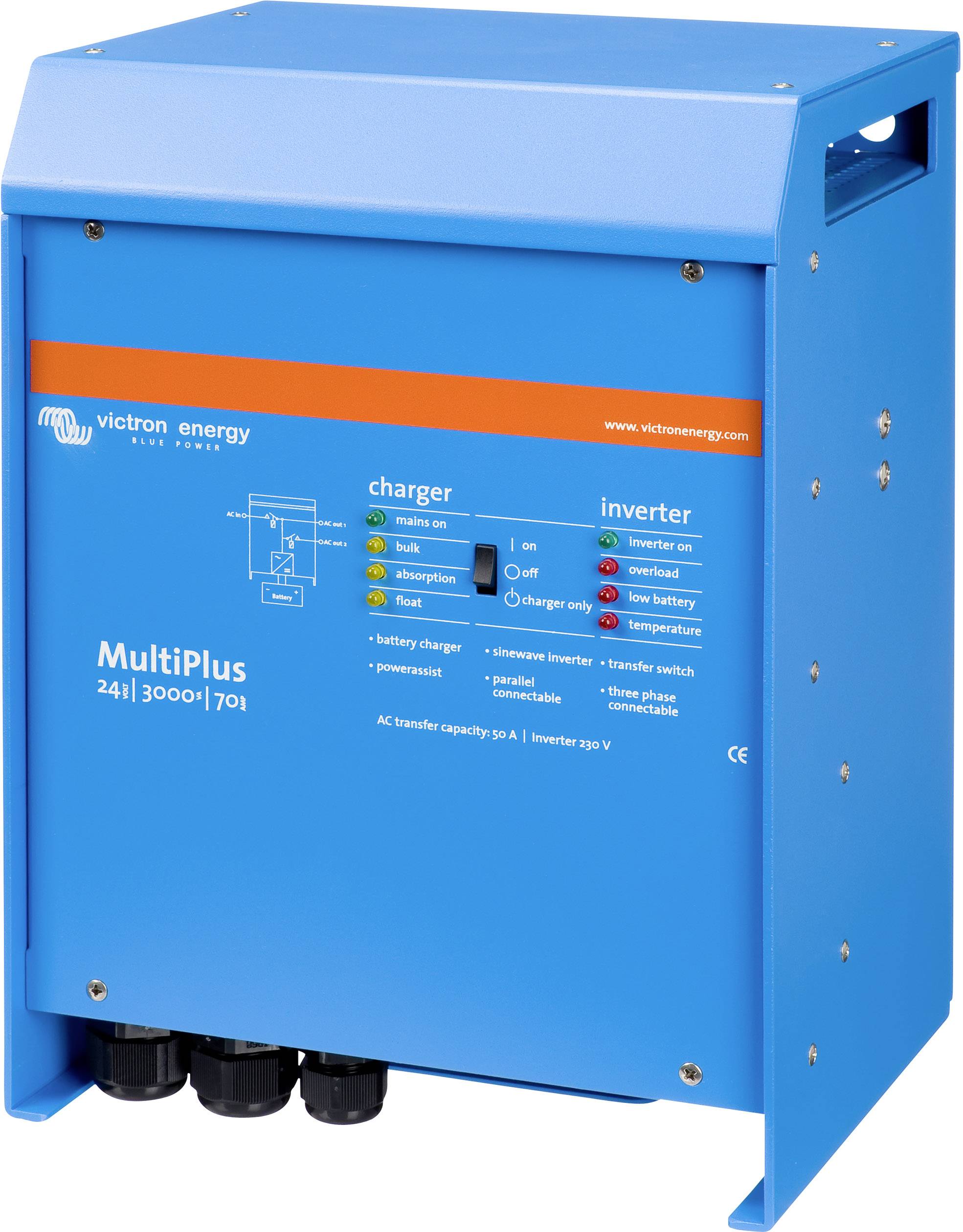 Ein blauer Victron Energy MultiPlus-Wechselrichter mit Spezifikationen: 24V, 3000VA, 70A. Vorderseite zeigt Anschlüsse und Betriebsanzeige.