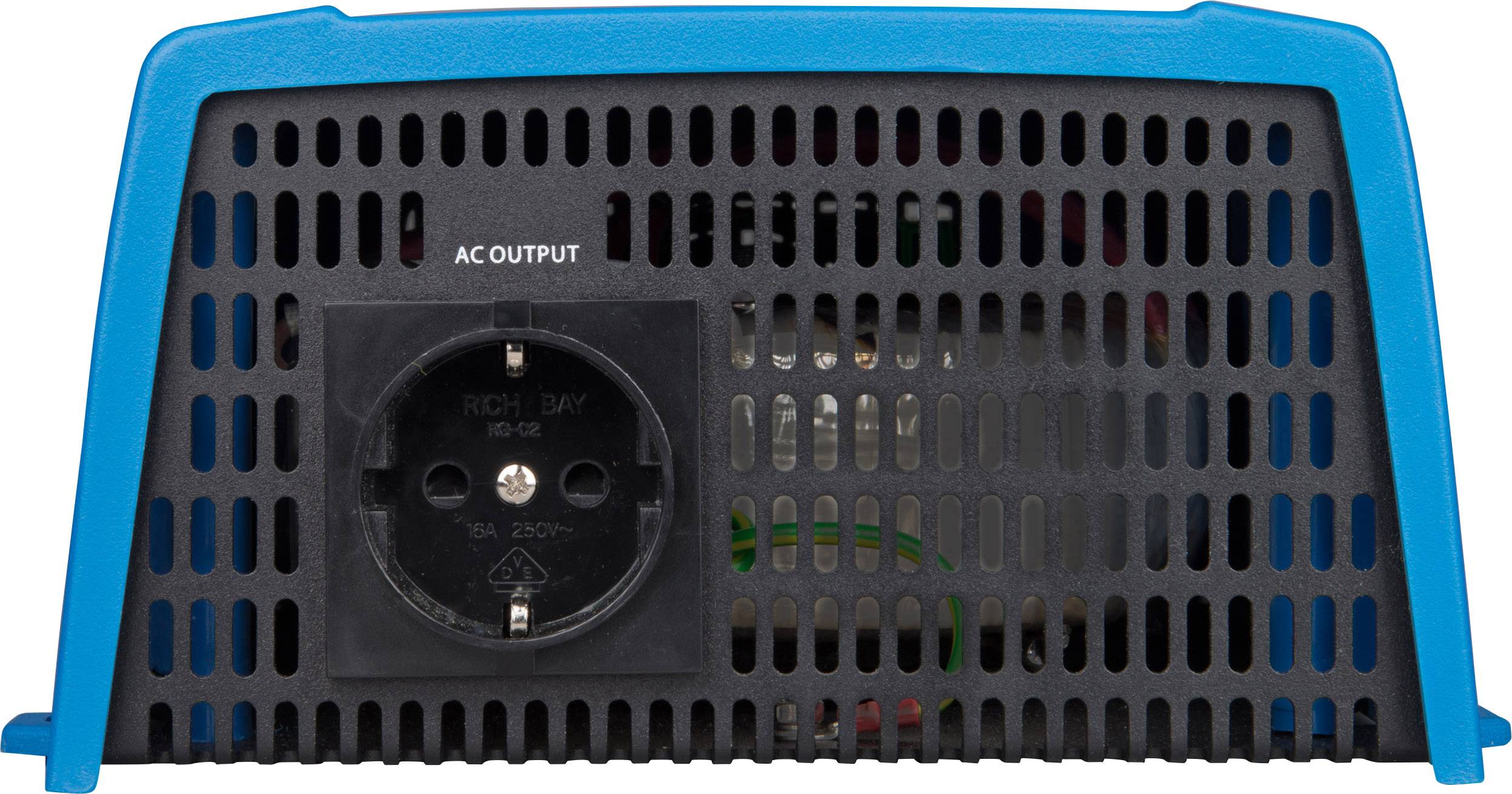 Rückseite eines elektrischen Geräts mit einer blauen Umrandung, einer schwarzen Steckdose und der Beschriftung 'AC OUTPUT'.