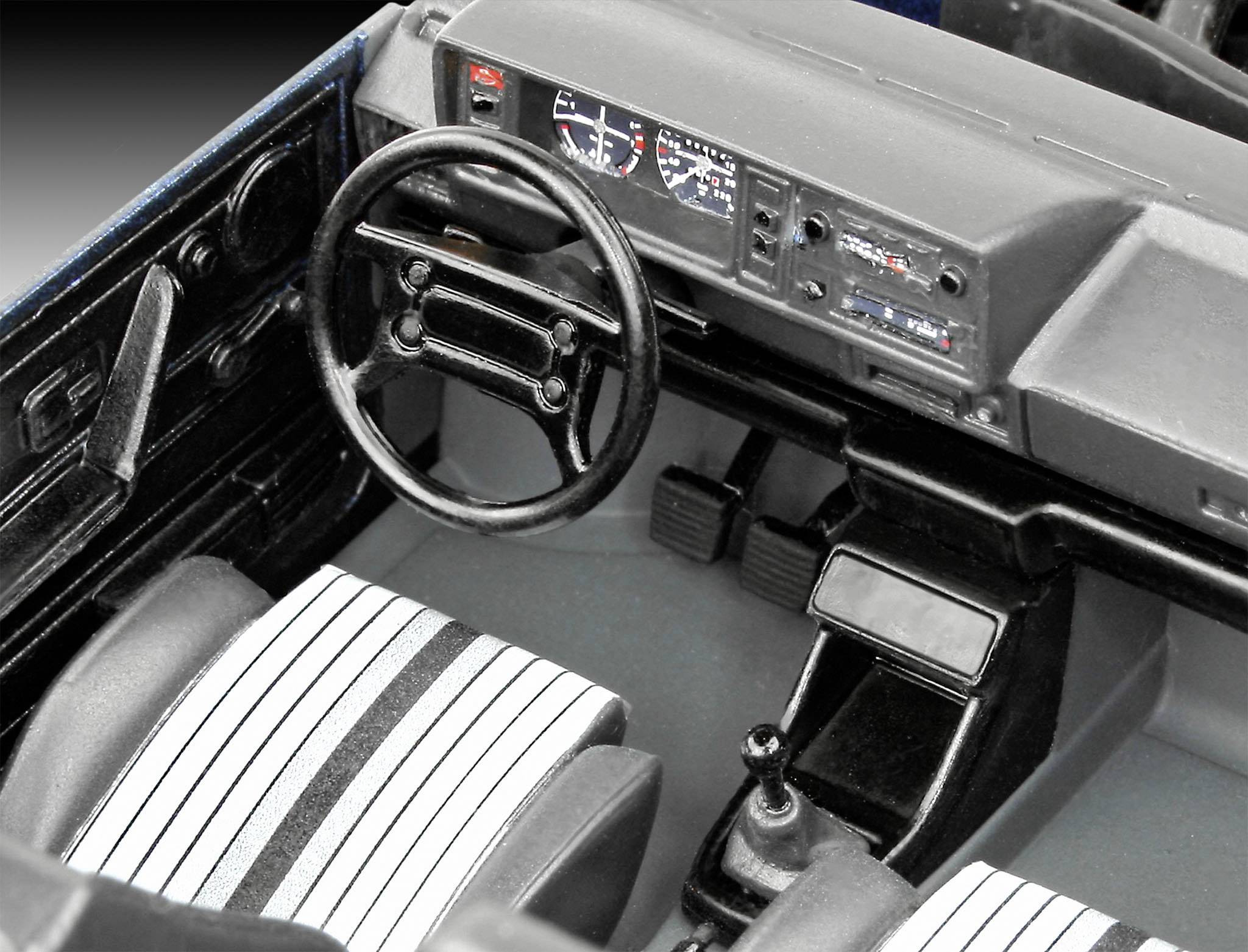 Revell 05694 35 Years VW Golf GTI Pirelli Automodell Bausatz 1:24