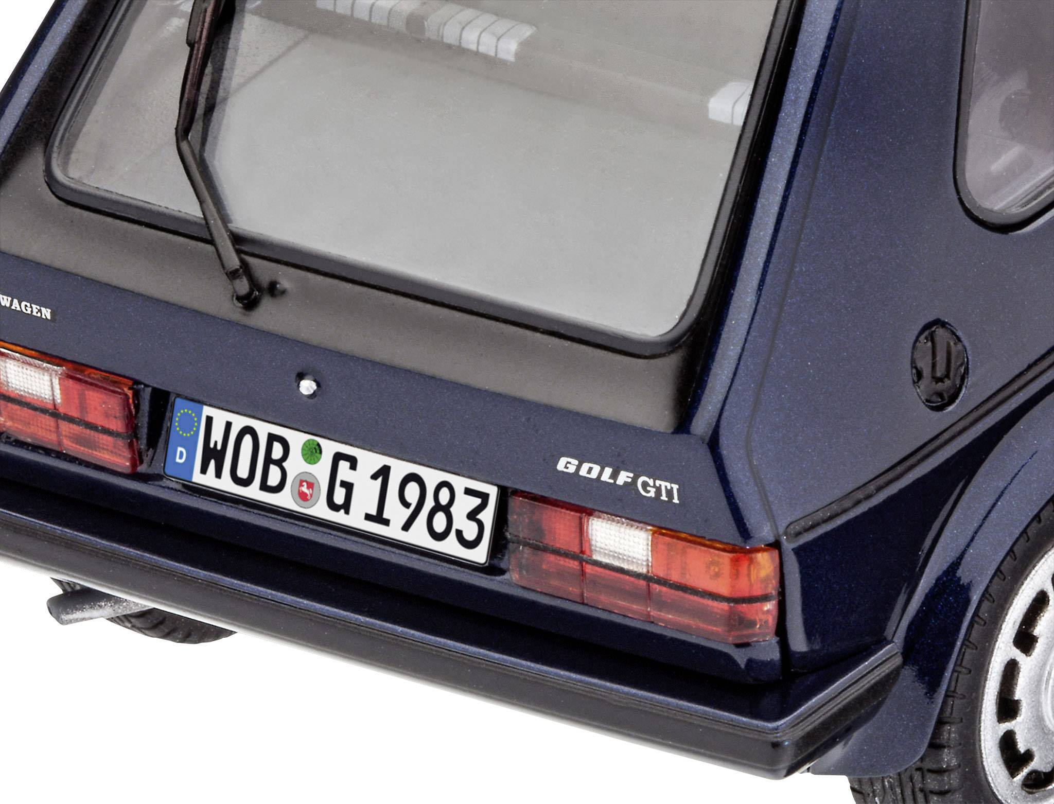 Revell 05694 35 Years VW Golf GTI Pirelli Automodell Bausatz 1:24