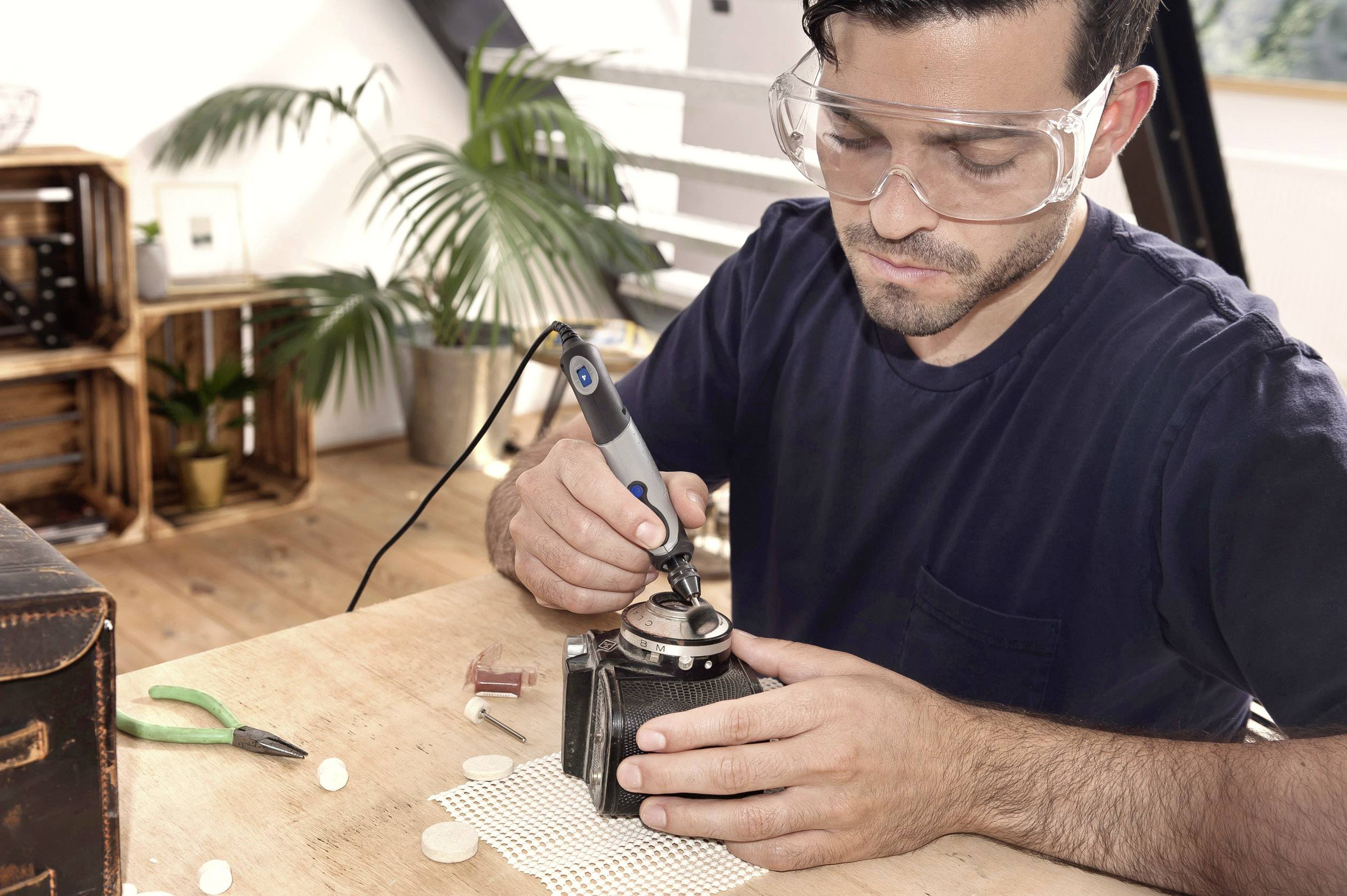 Dremel 2050-15 Stylo+ F0132050JA Multifunktionswerkzeug 15teilig 9W