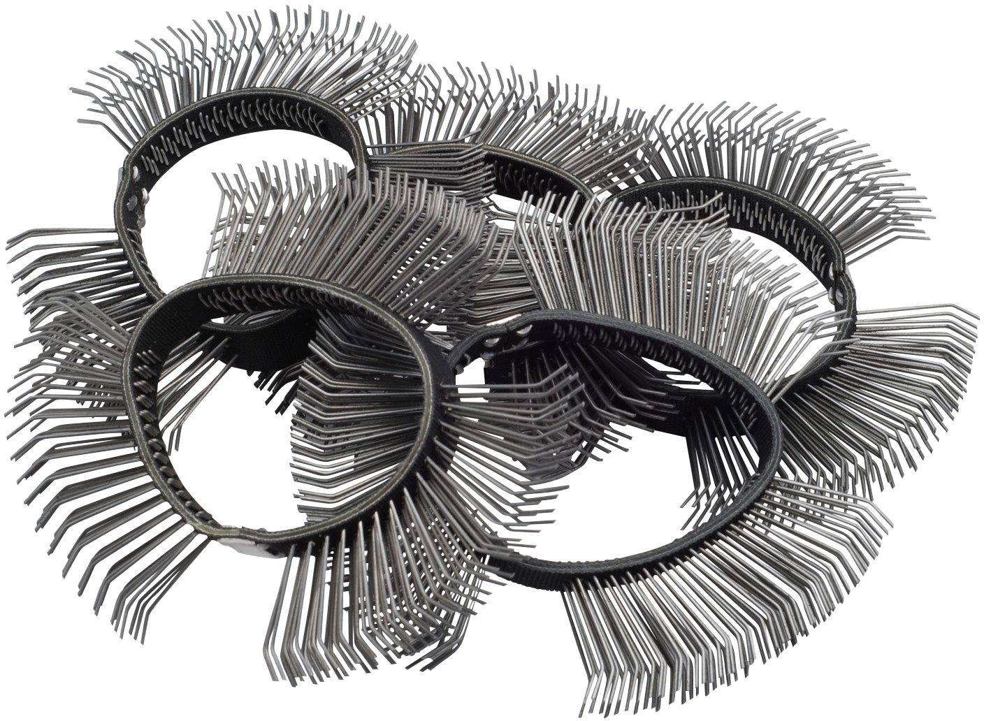 Ein Stapel von mehreren Metallringen mit langen, dünnen Zinken, die gleichmäßig verteilt sind und nach außen ragen.