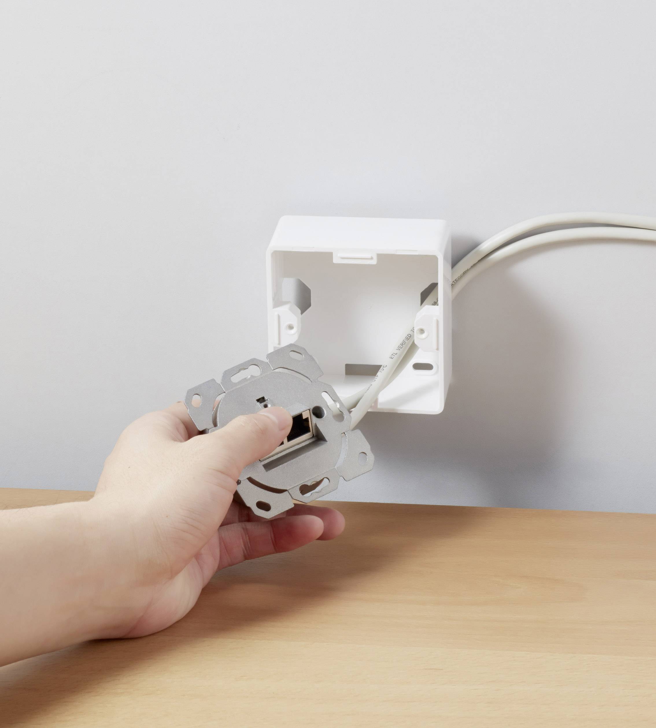 Renkforce NDR-9010 Aufputzrahmen 1-fach Reinweiß