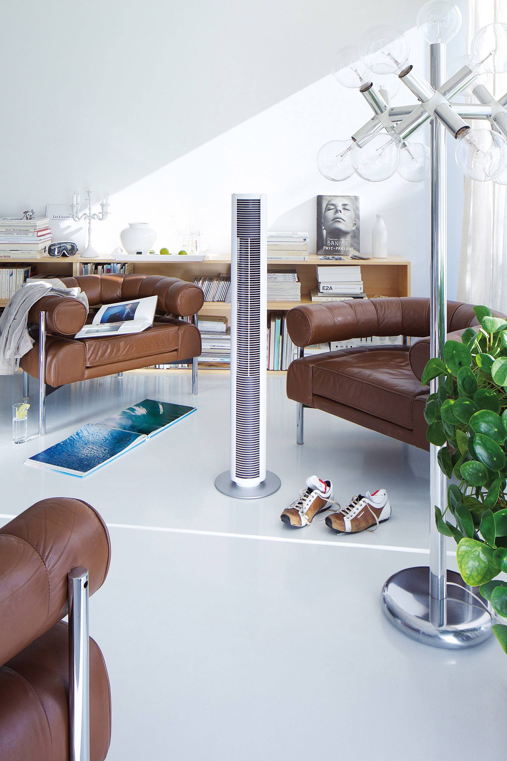 Stadler Form Peter weiß Turmventilator 60 W (Ø x H) 24 cm x 1090 mm Weiß, Silber Oszillierend, Timer, mit Fernbedienung, LED-Display