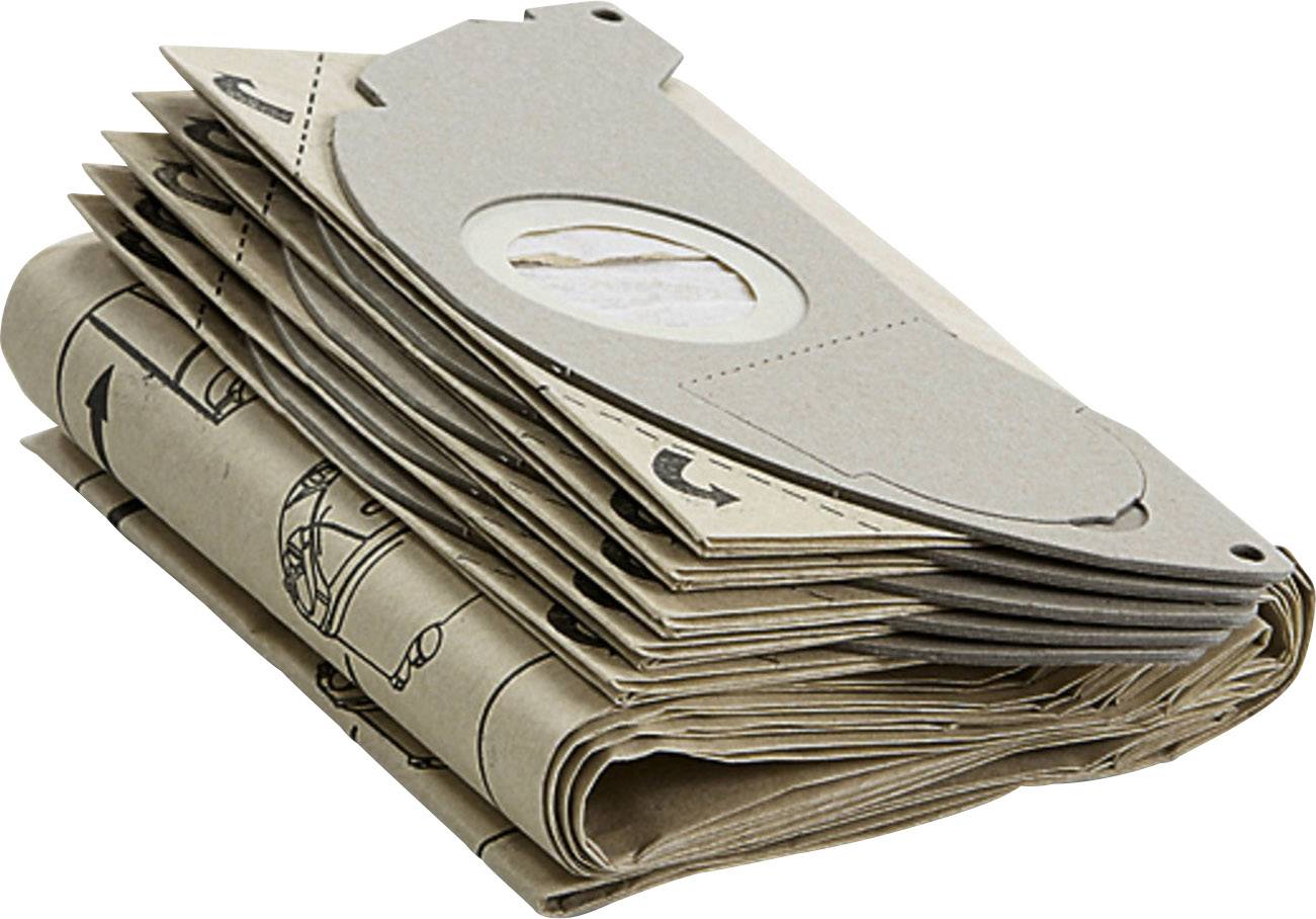 Ein Stapel Papierstaubsaugerbeutel liegt gestapelt. Sie bestehen aus beigem Papier mit einer runden Öffnung in der Mitte.