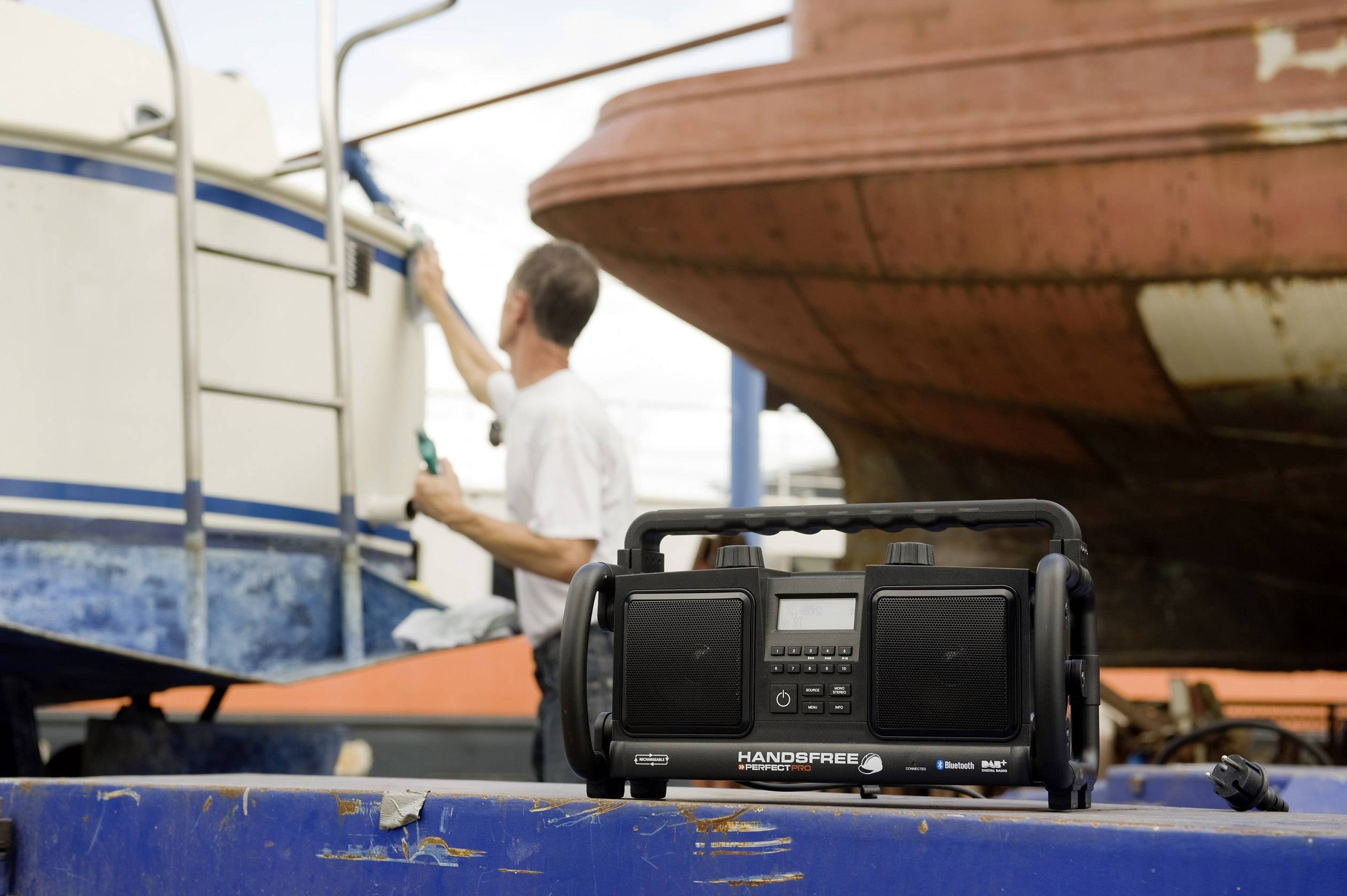 PerfectPro Handsfree 2 Baustellenradio UKW AUX, Bluetooth®, USB Akku-Ladefunktion, Freisprechfunktion, spritzwassergeschützt