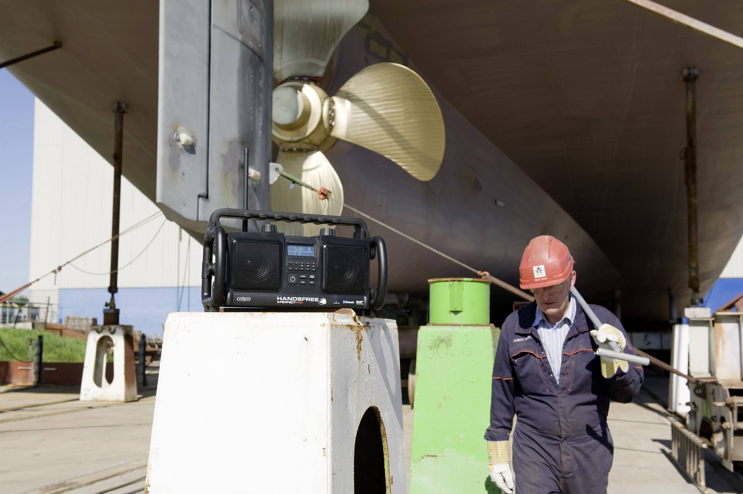 PerfectPro Handsfree 2 Baustellenradio UKW AUX, Bluetooth®, USB Akku-Ladefunktion, Freisprechfunktion, spritzwassergeschützt