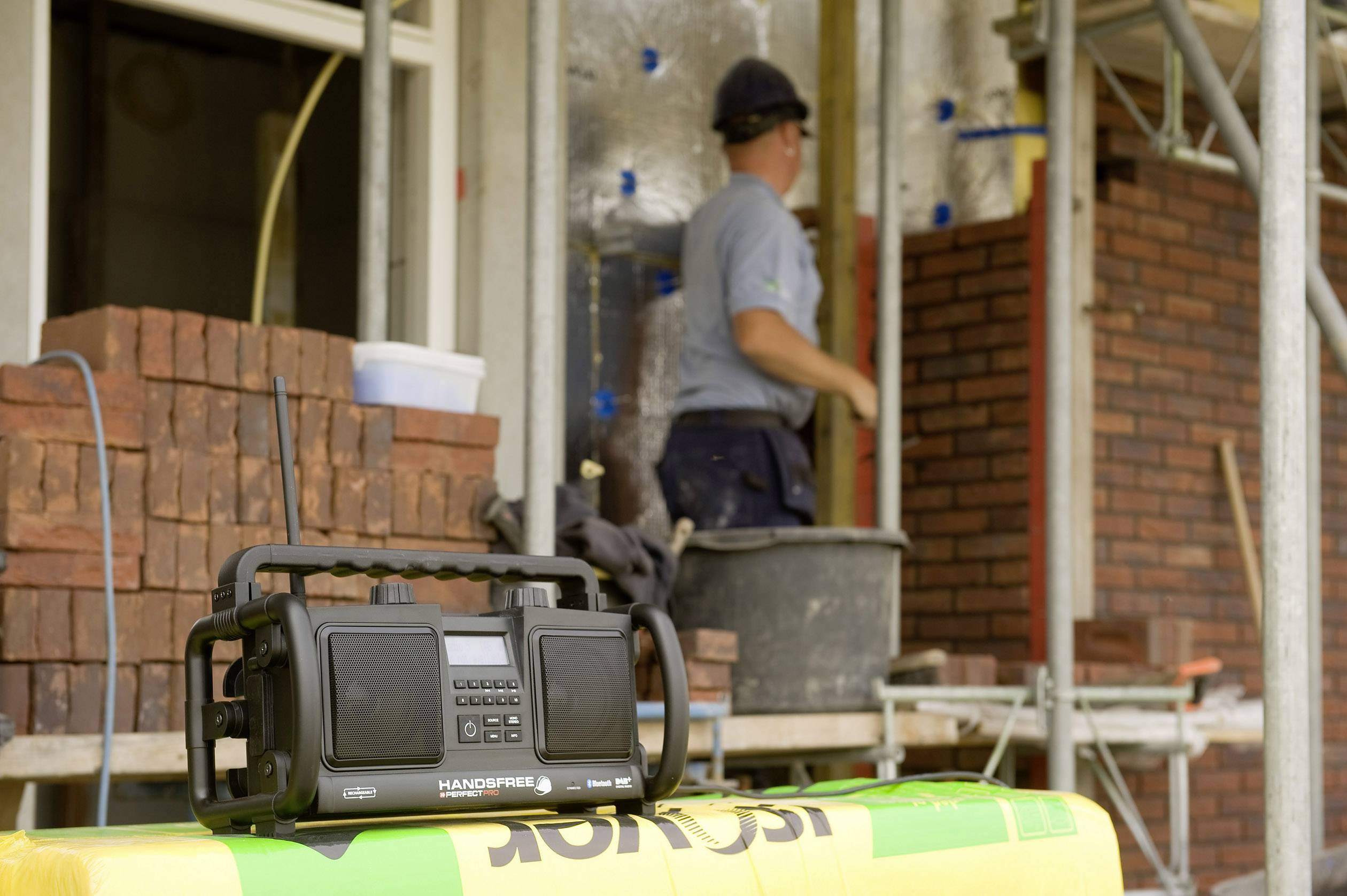 PerfectPro Handsfree 2 Baustellenradio UKW AUX, Bluetooth®, USB Akku-Ladefunktion, Freisprechfunktion, spritzwassergeschützt