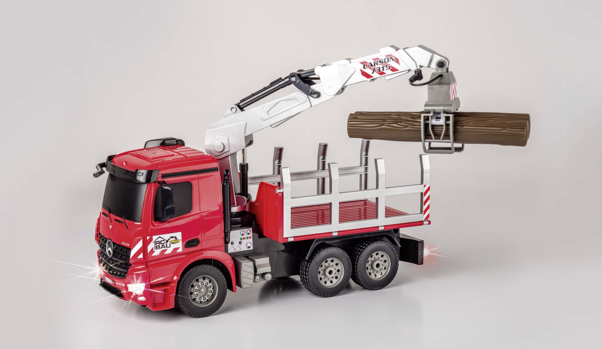 Carson Modellsport Holztransporter 1:20 RC Einsteiger Funktionsmodell Landwirtschaftsfahrzeug inkl. Akku, Ladegerät und