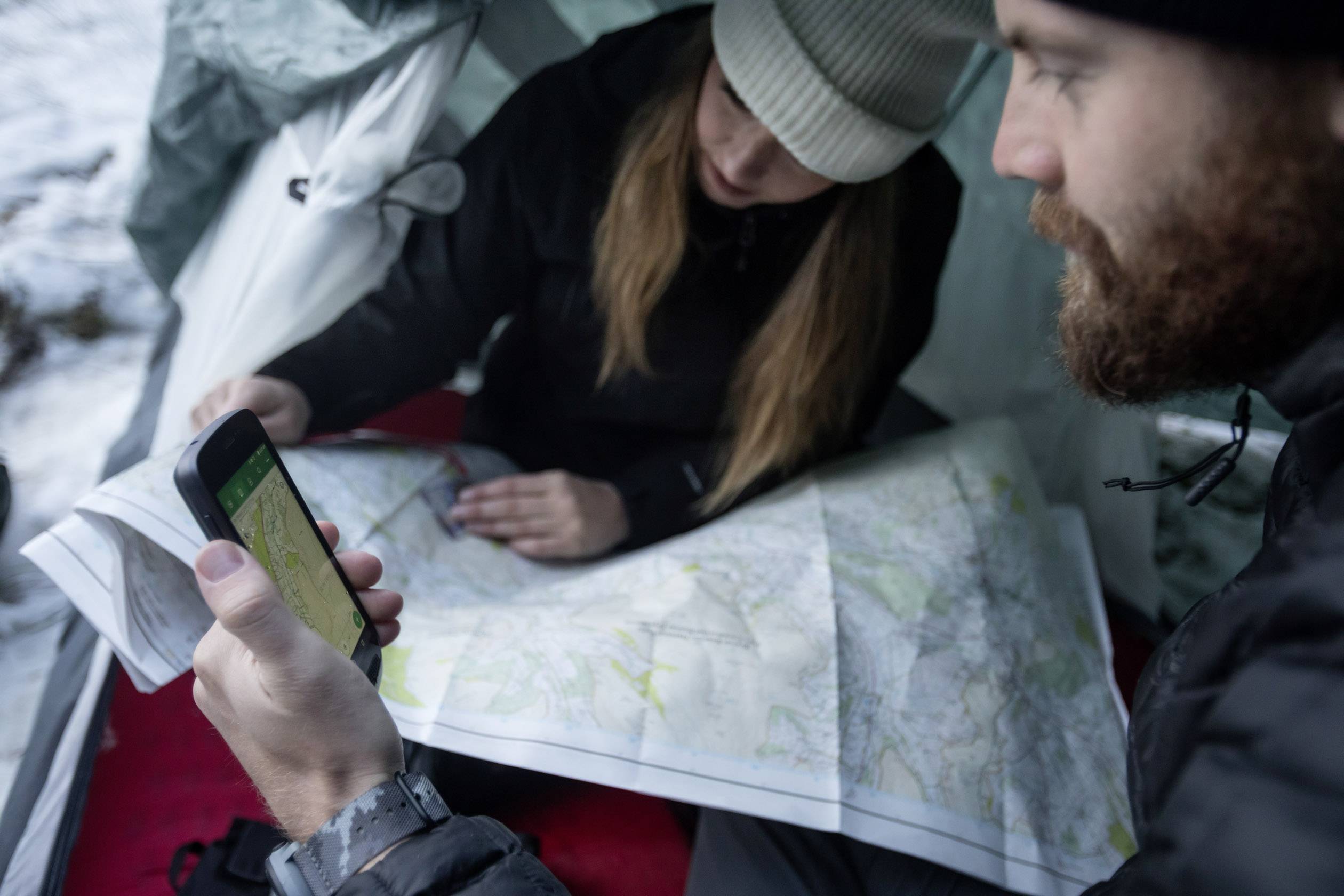 Land Rover Explore inkl. Adventure Pack Outdoor Smartphone 64 GB 12.7 cm (5 Zoll) Schwarz Android™ 7.0 Nougat Dual-SIM